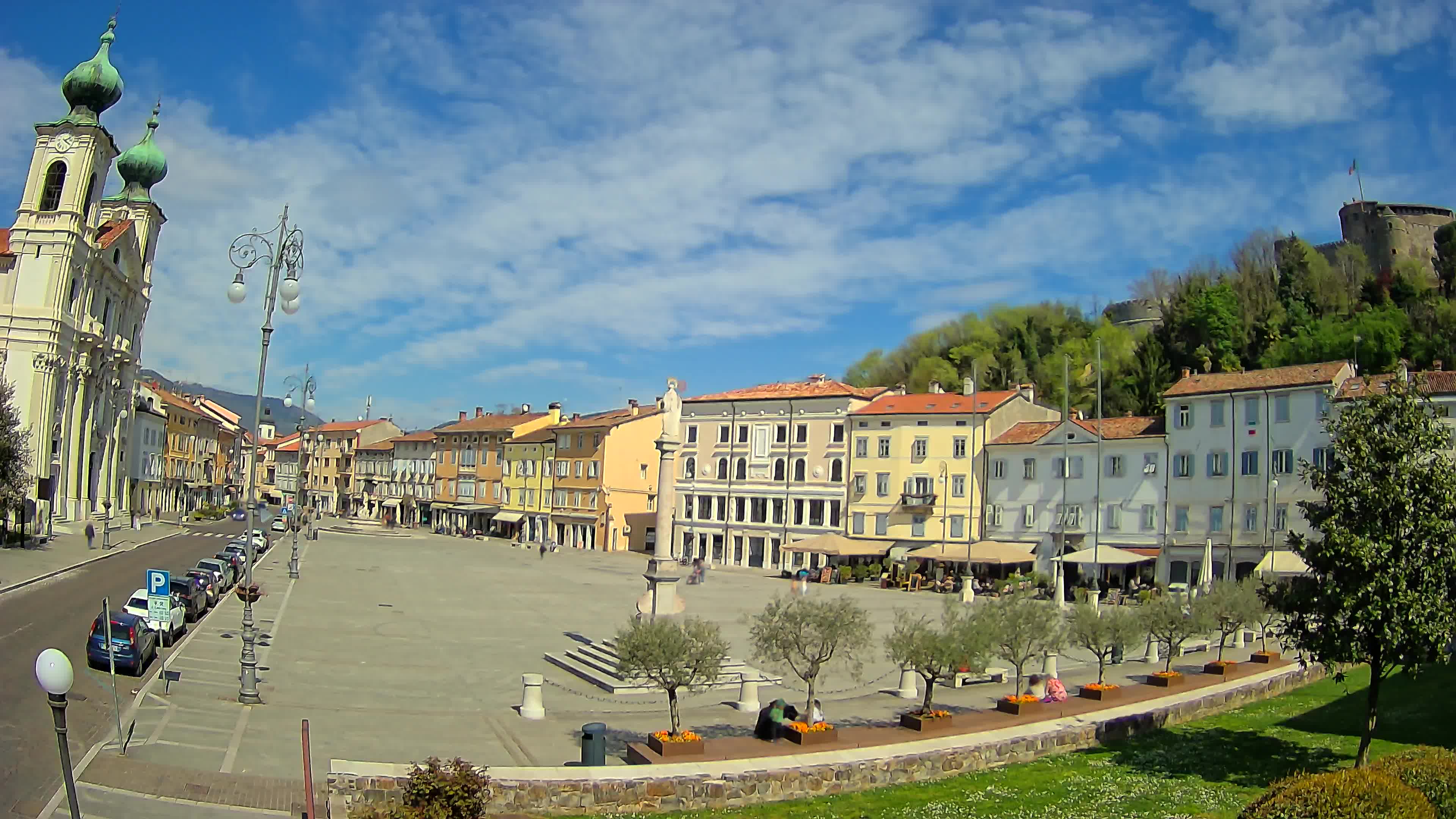 Gorizia Piazza della Vittoria e chiesa di S. Ignazio