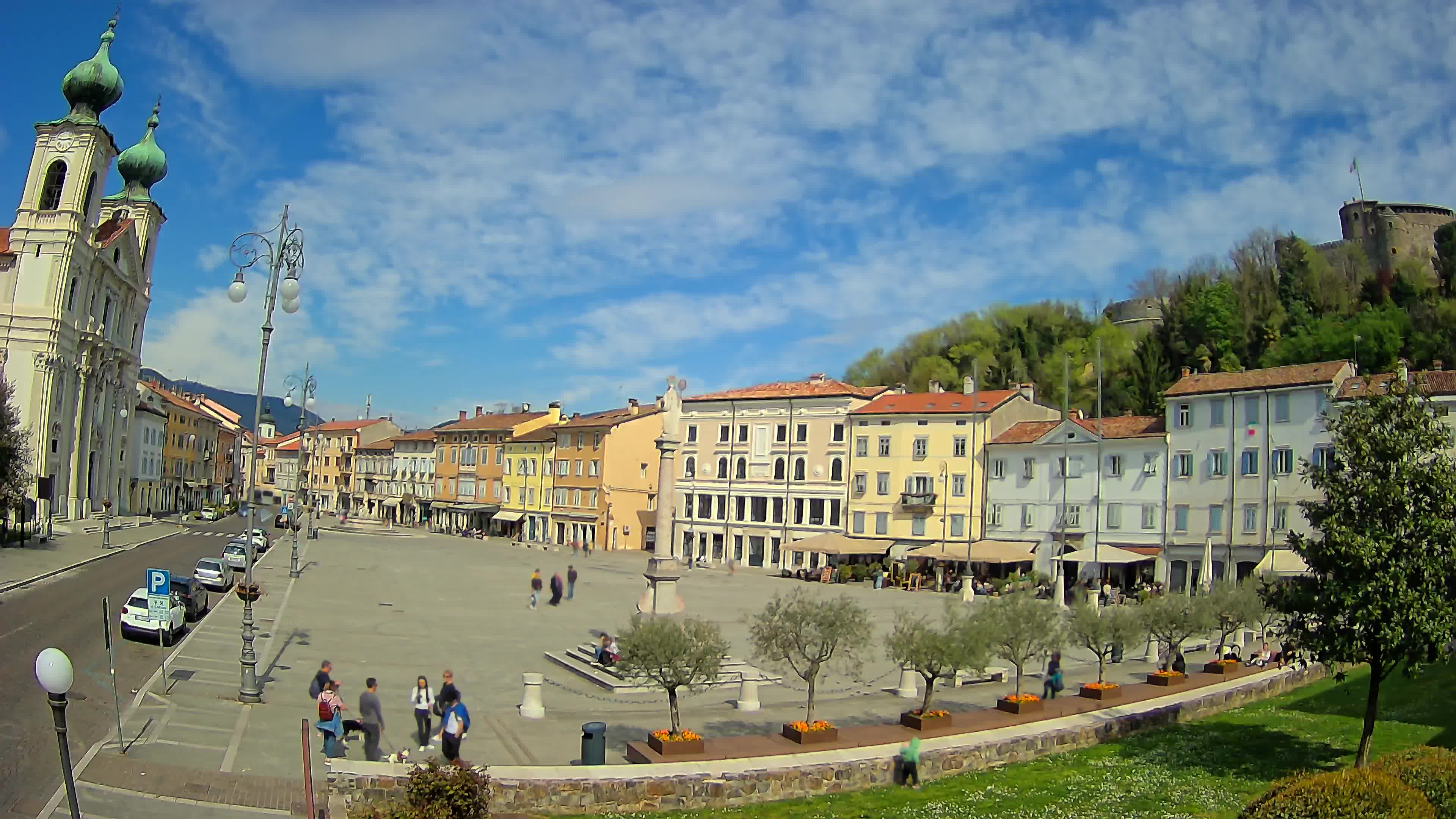 Gorizia Piazza della Vittoria e chiesa di S. Ignazio