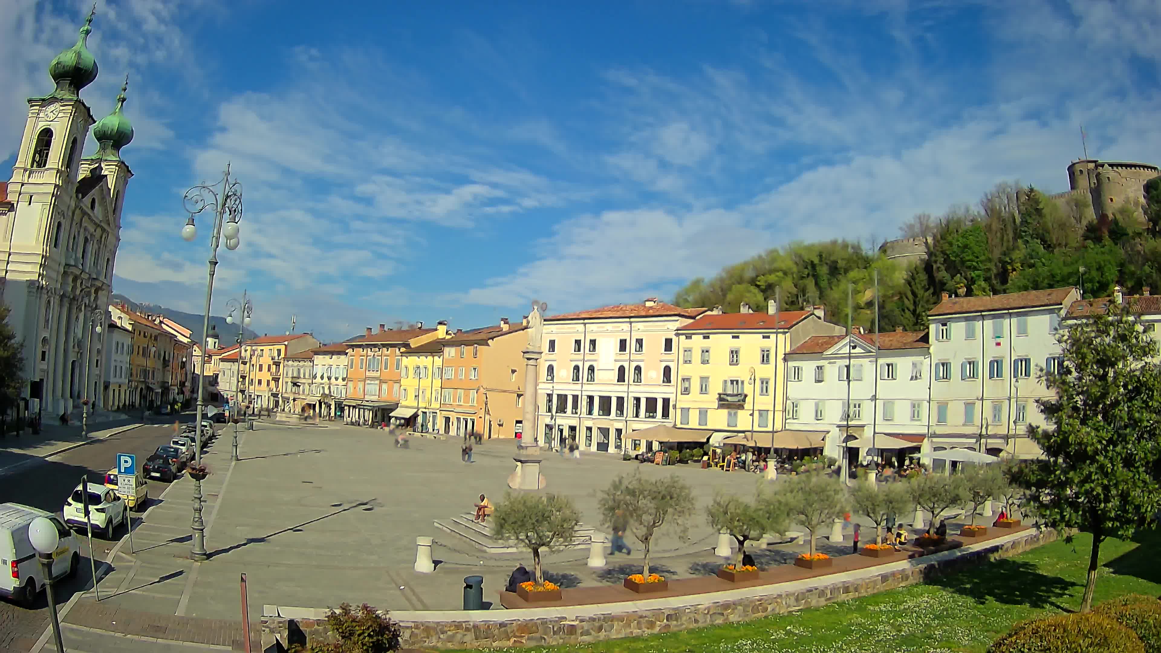 Gorizia Piazza della Vittoria e chiesa di S. Ignazio