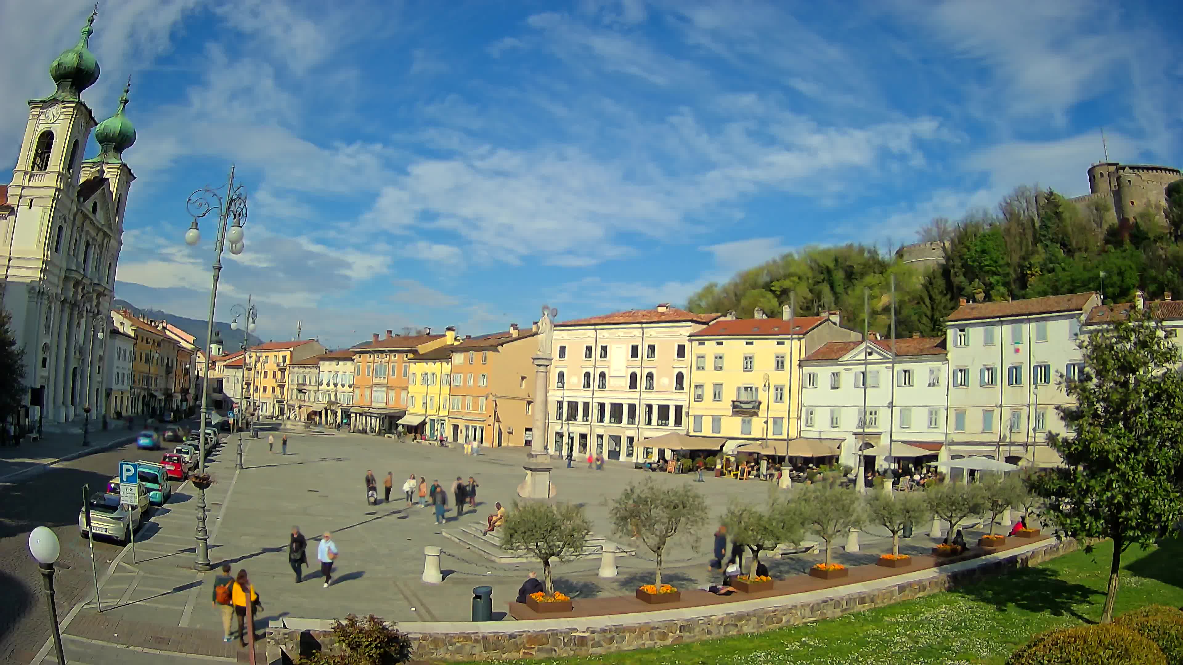 Gorizia Piazza della Vittoria e chiesa di S. Ignazio