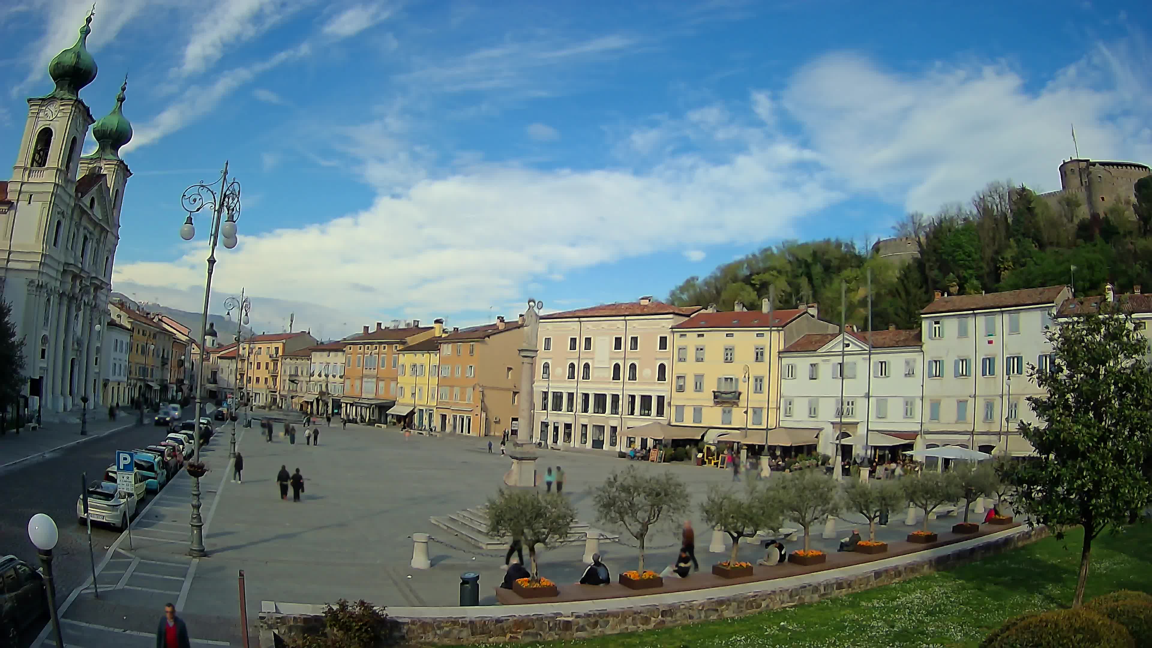 Gorizia – Plaza Vittoria – iglesia de San Pedro. Ignacio