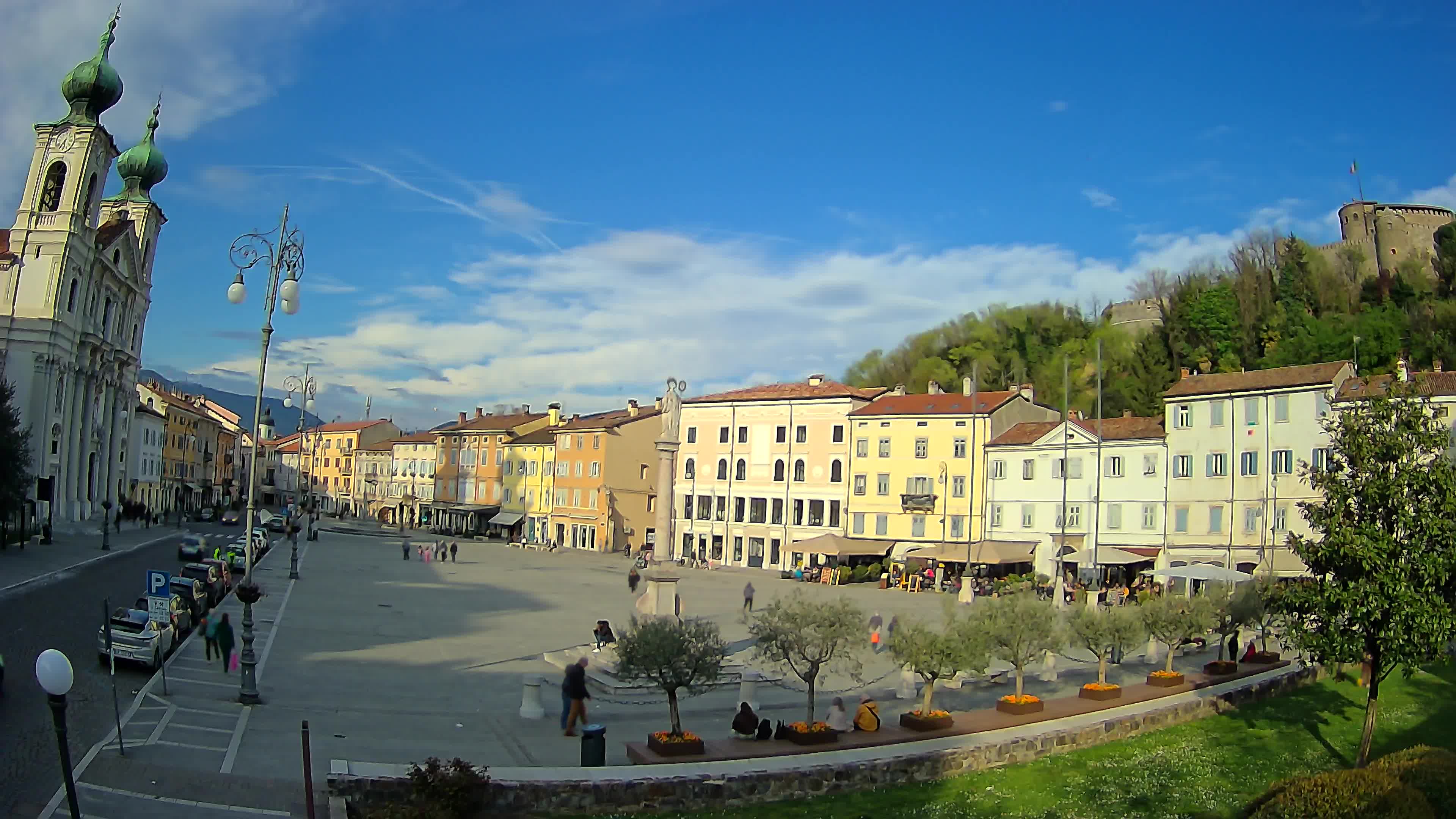 Gorizia Piazza della Vittoria e chiesa di S. Ignazio