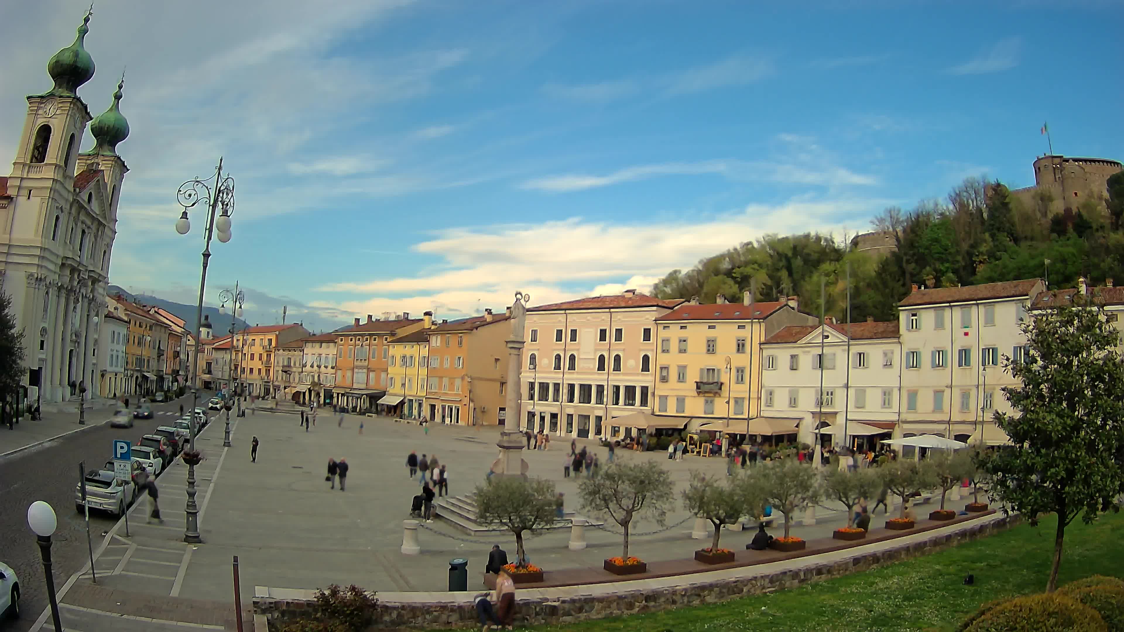 Gorizia Piazza della Vittoria e chiesa di S. Ignazio
