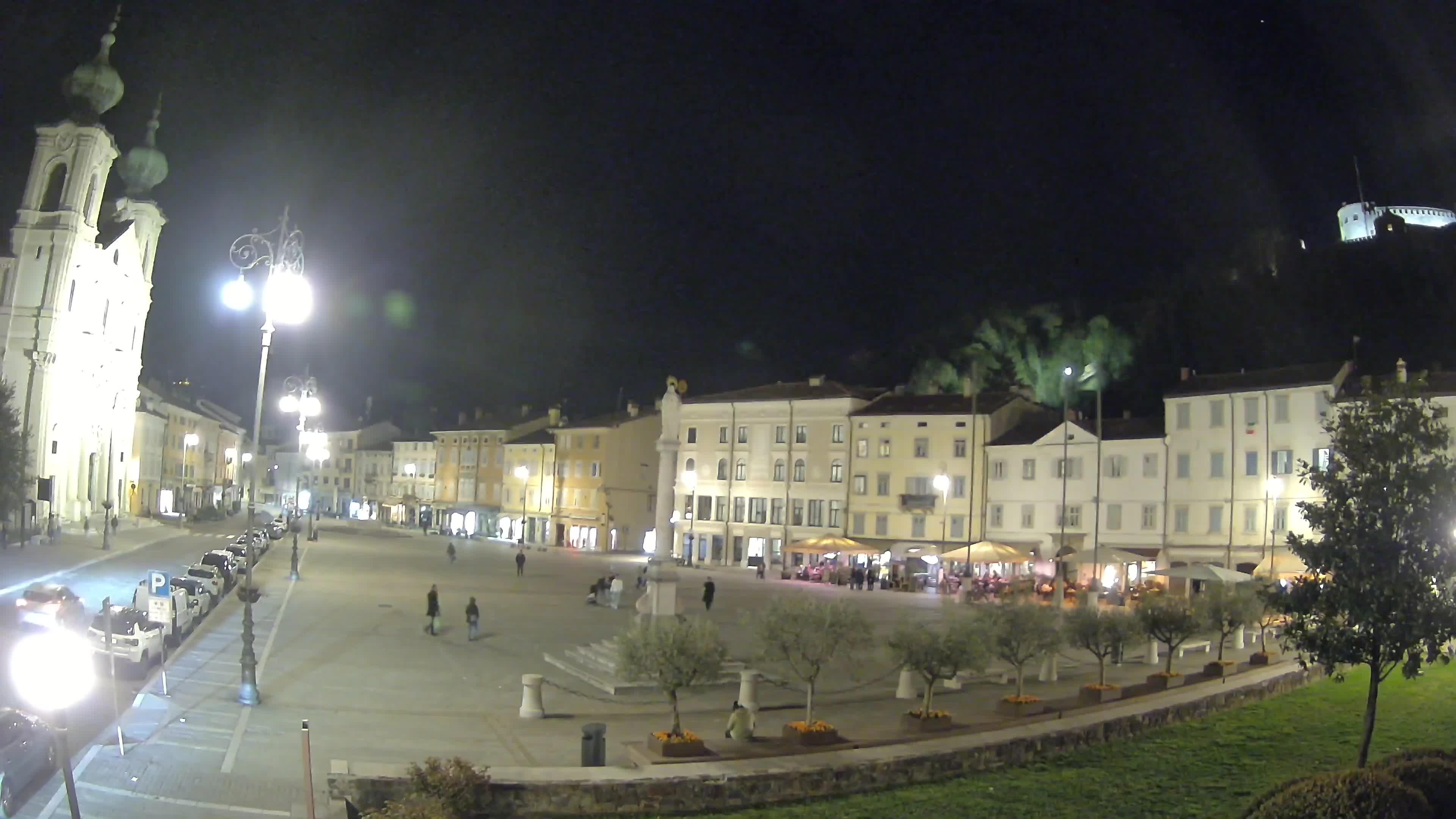 Gorizia Piazza della Vittoria e chiesa di S. Ignazio