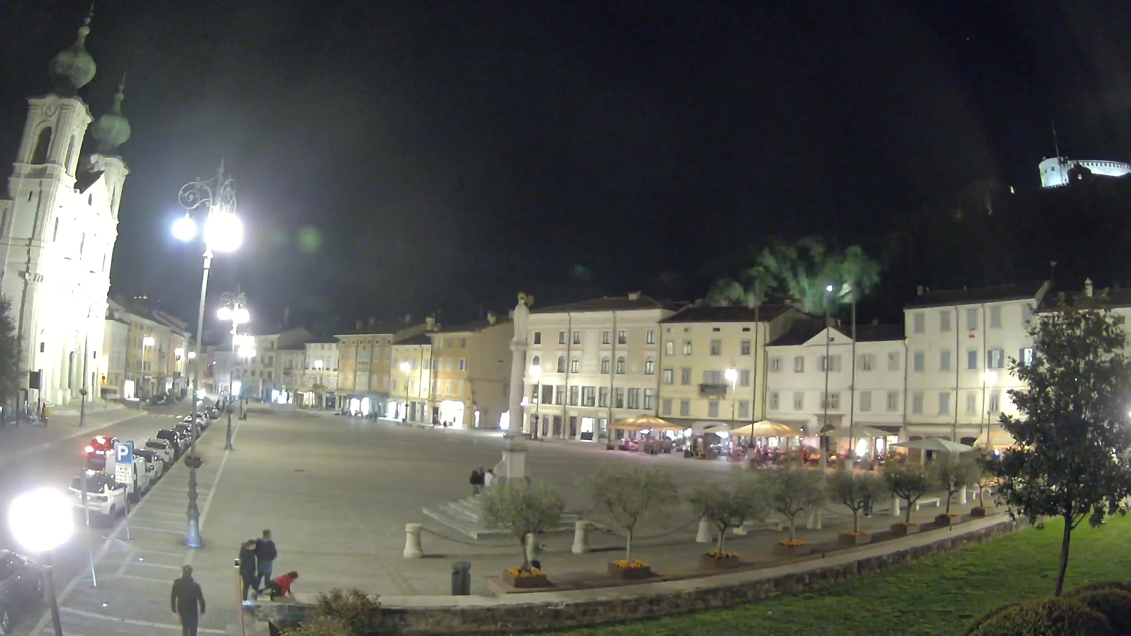 Gorizia Piazza della Vittoria e chiesa di S. Ignazio