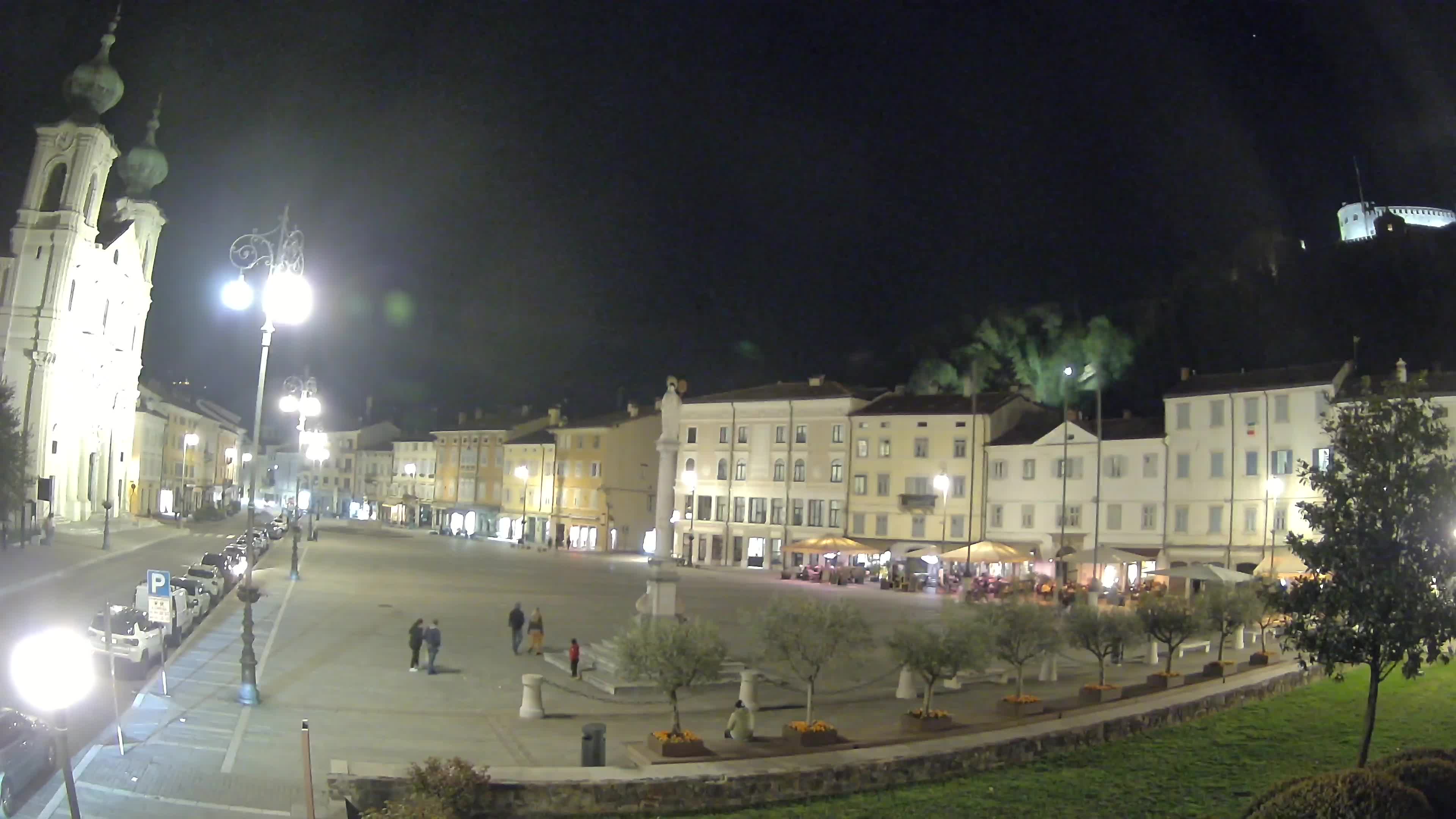 Gorizia Piazza della Vittoria e chiesa di S. Ignazio