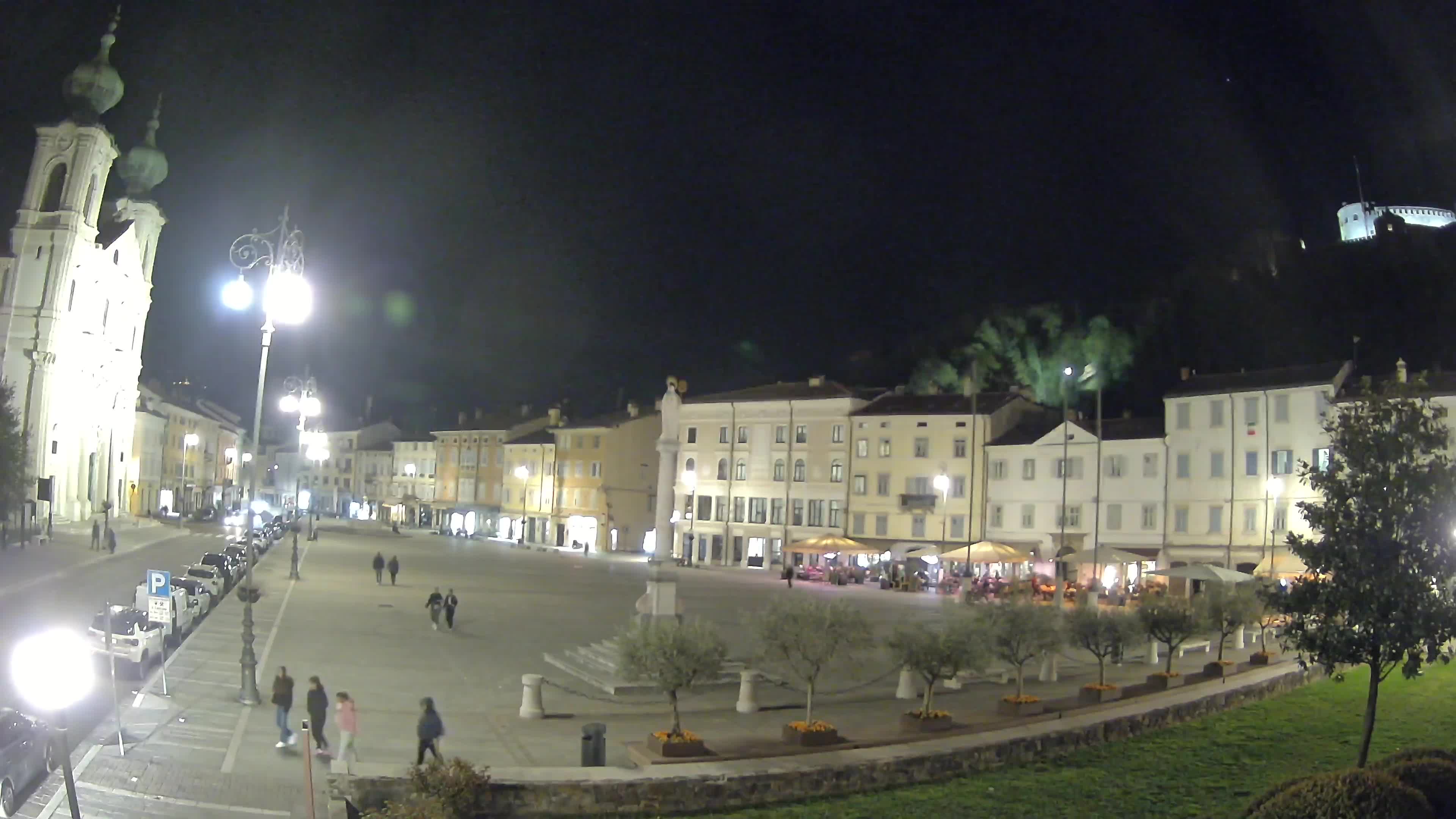 Gorizia Piazza della Vittoria e chiesa di S. Ignazio
