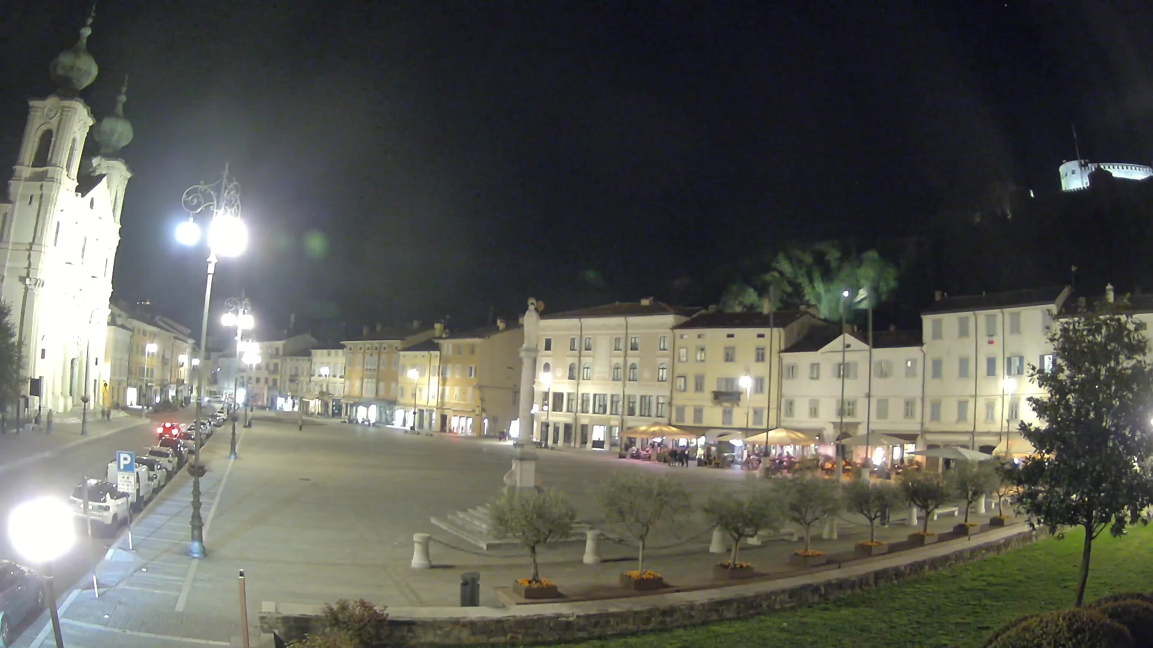 Gorizia Piazza della Vittoria e chiesa di S. Ignazio