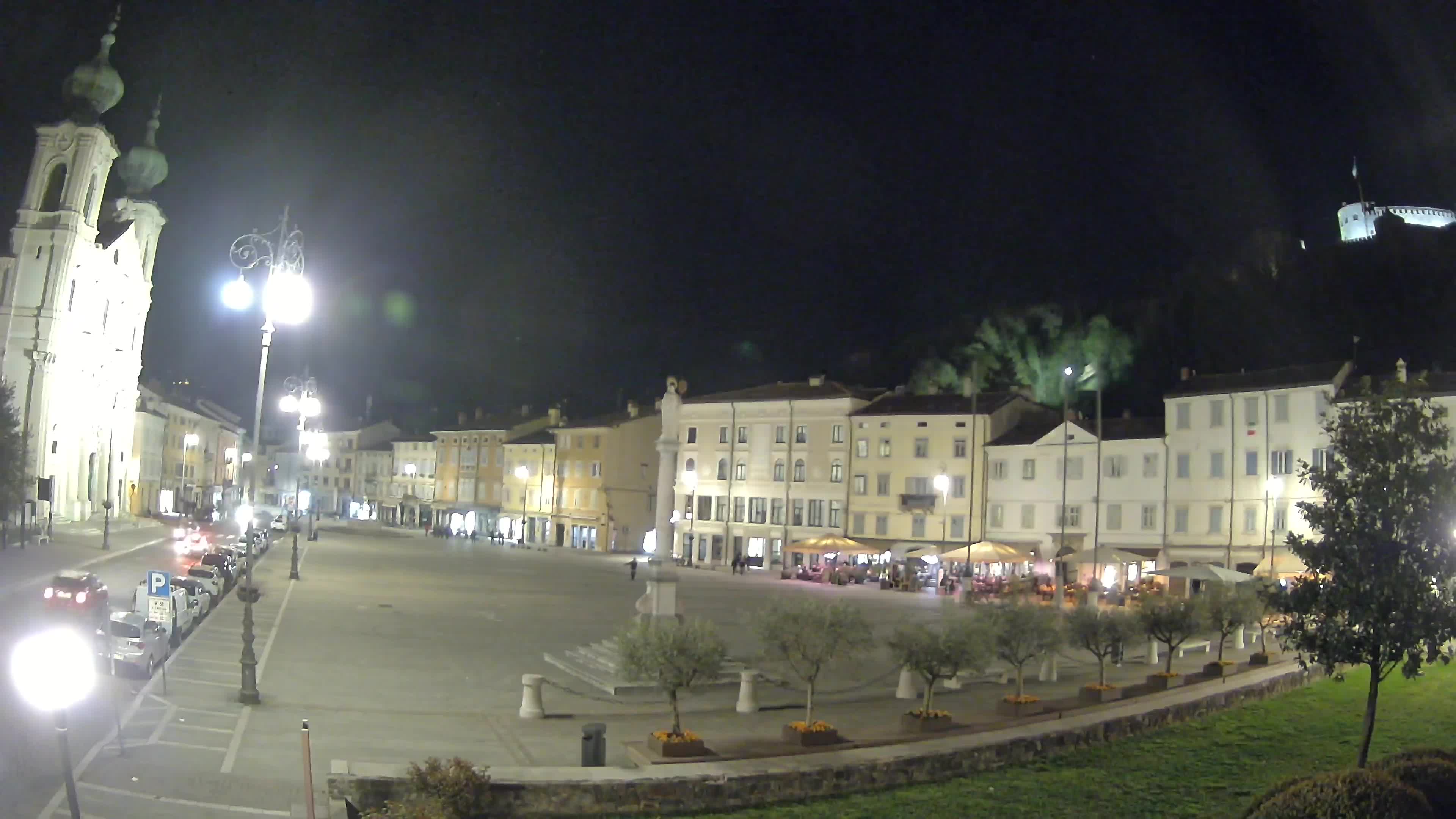 Gorizia Piazza della Vittoria e chiesa di S. Ignazio