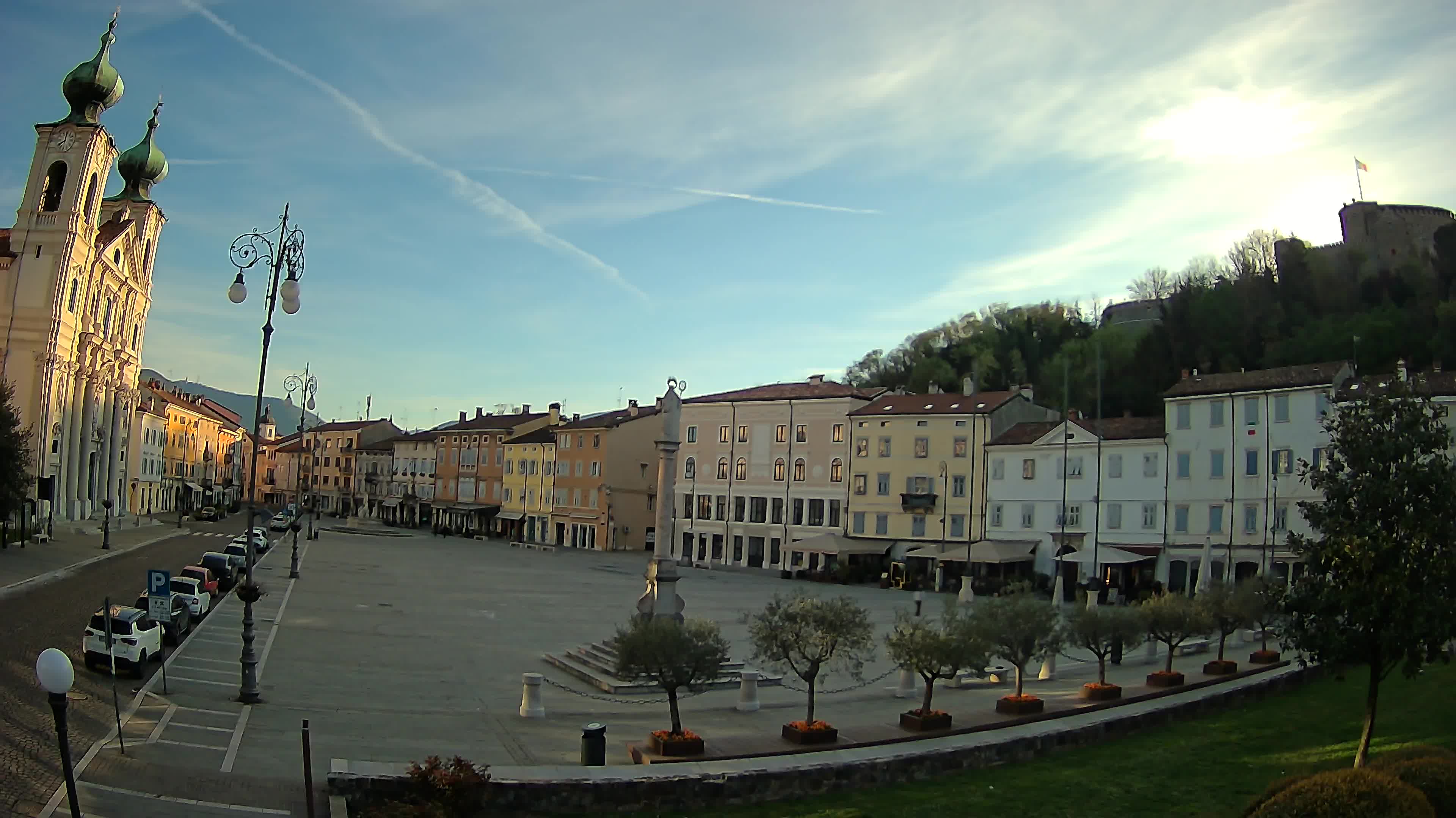 Gorizia Piazza della Vittoria e chiesa di S. Ignazio