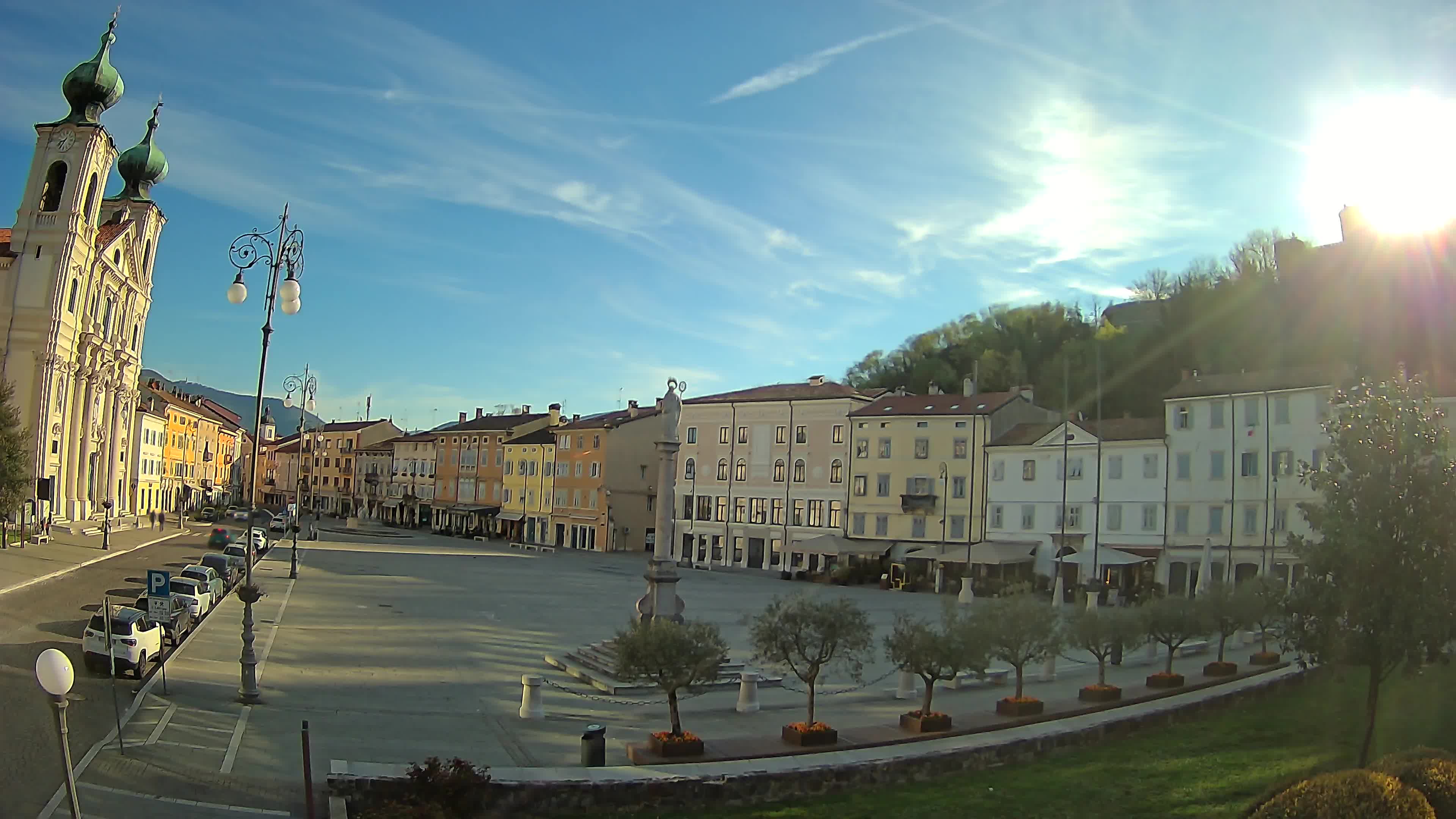 Gorizia Piazza della Vittoria e chiesa di S. Ignazio