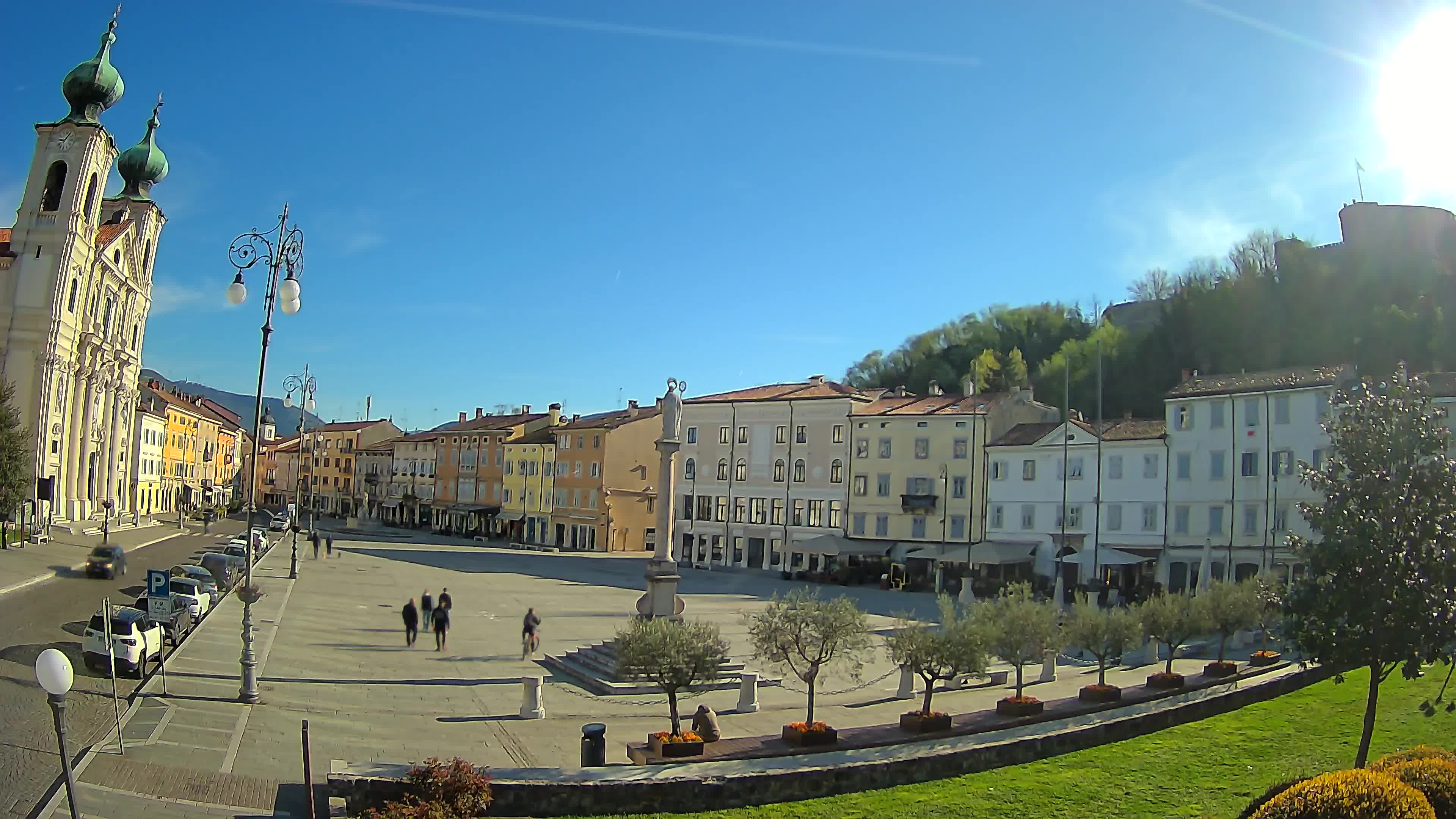 Gorizia Piazza della Vittoria e chiesa di S. Ignazio