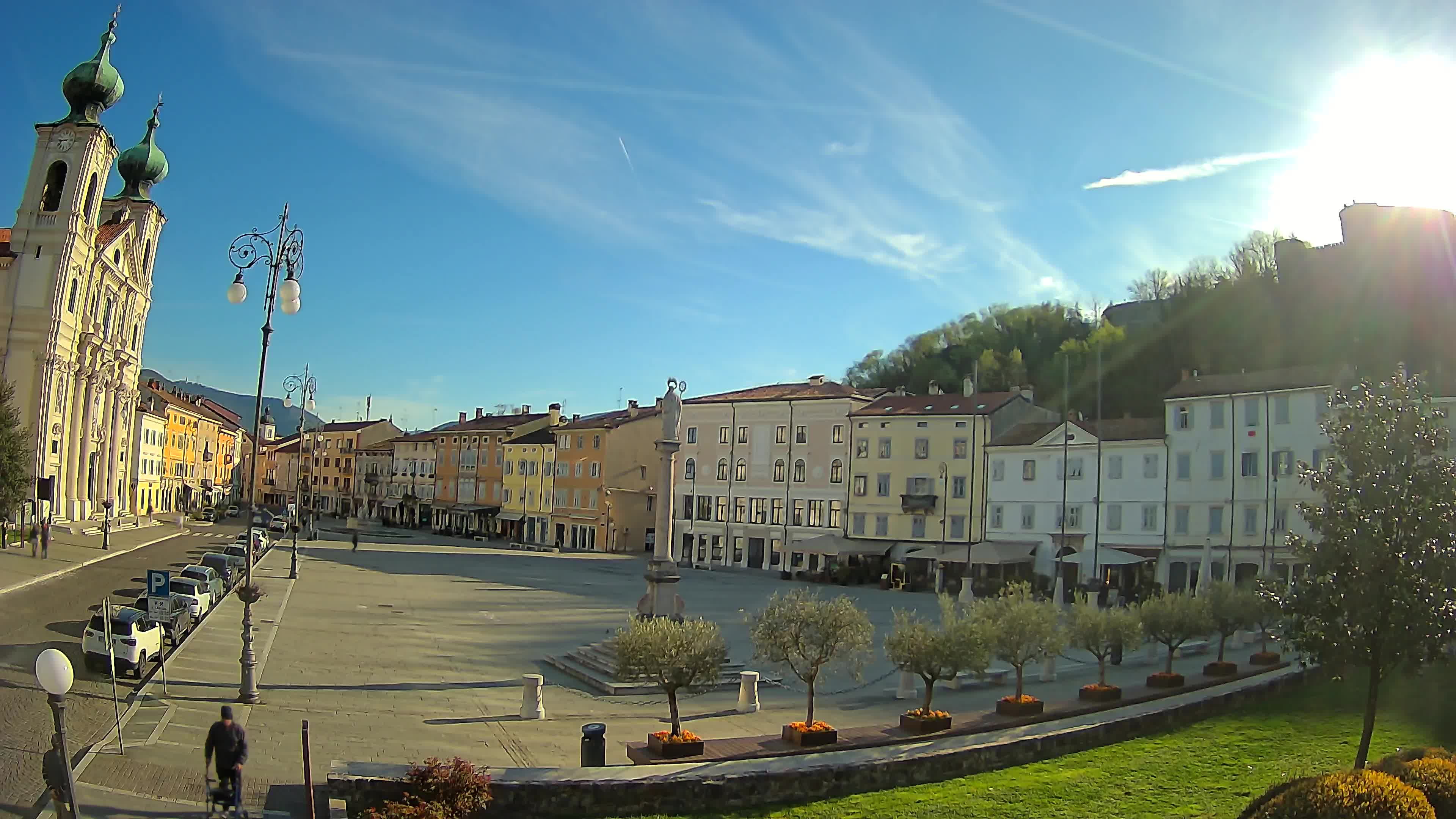 Gorizia Piazza della Vittoria e chiesa di S. Ignazio