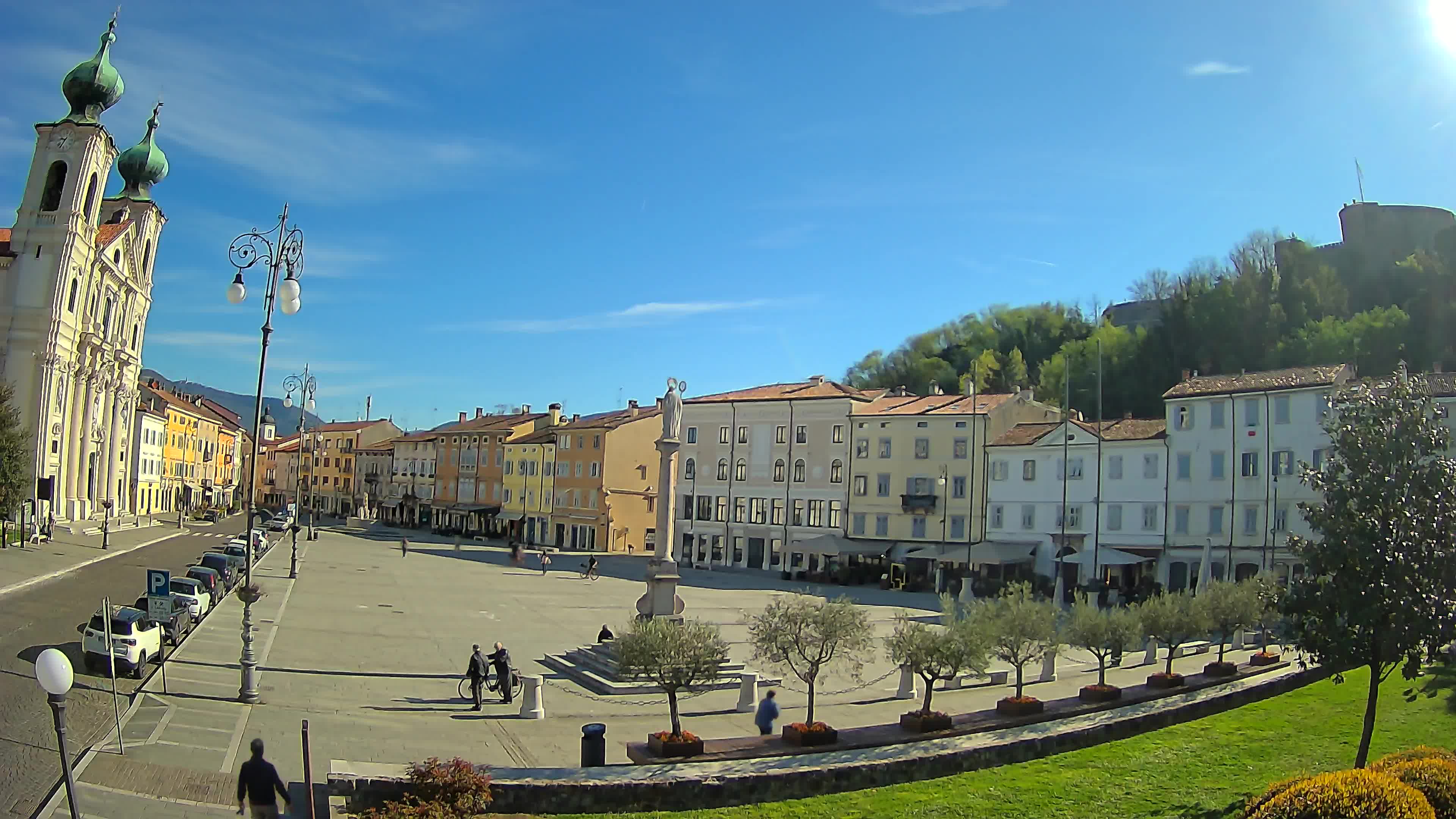 Gorizia Piazza della Vittoria e chiesa di S. Ignazio