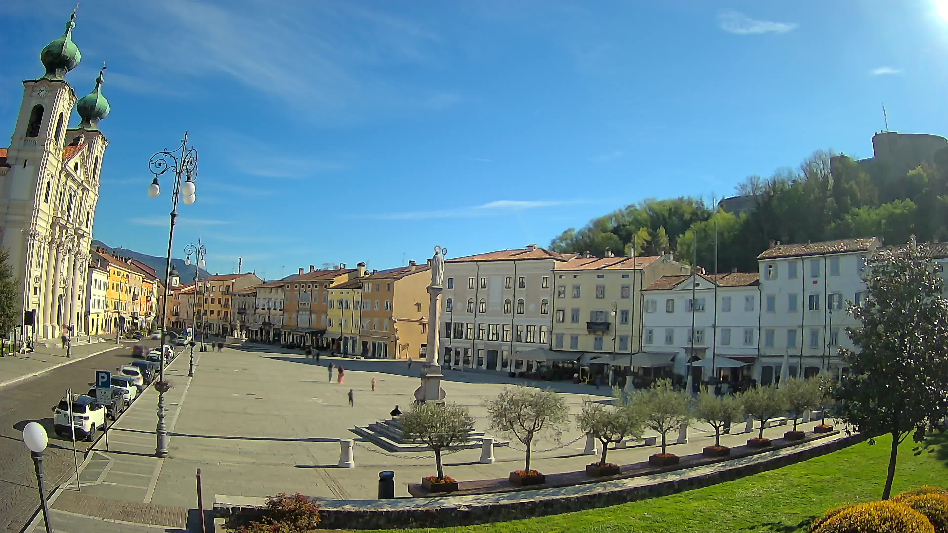 Gorizia Piazza della Vittoria e chiesa di S. Ignazio
