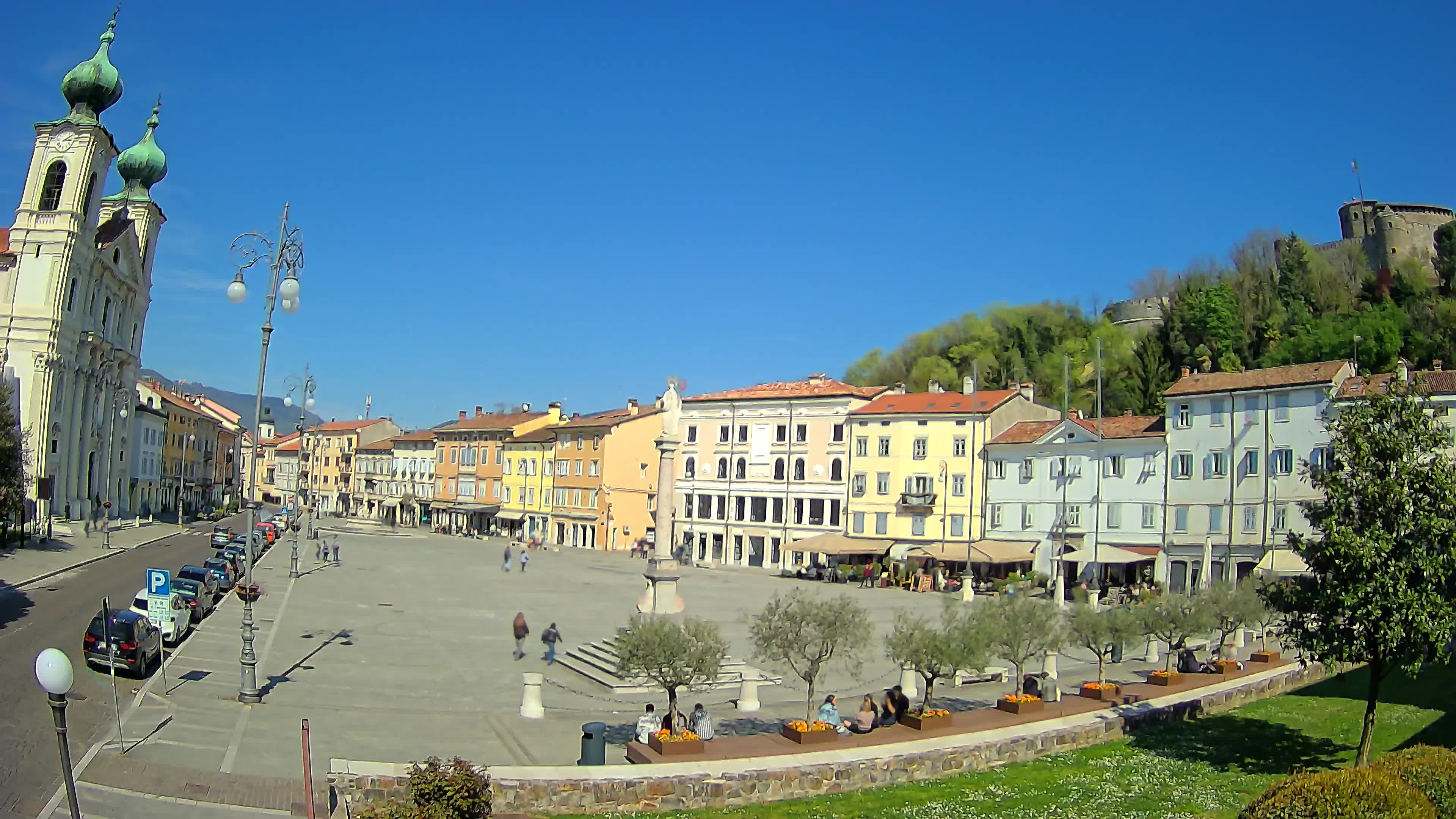Gorizia Piazza della Vittoria e chiesa di S. Ignazio