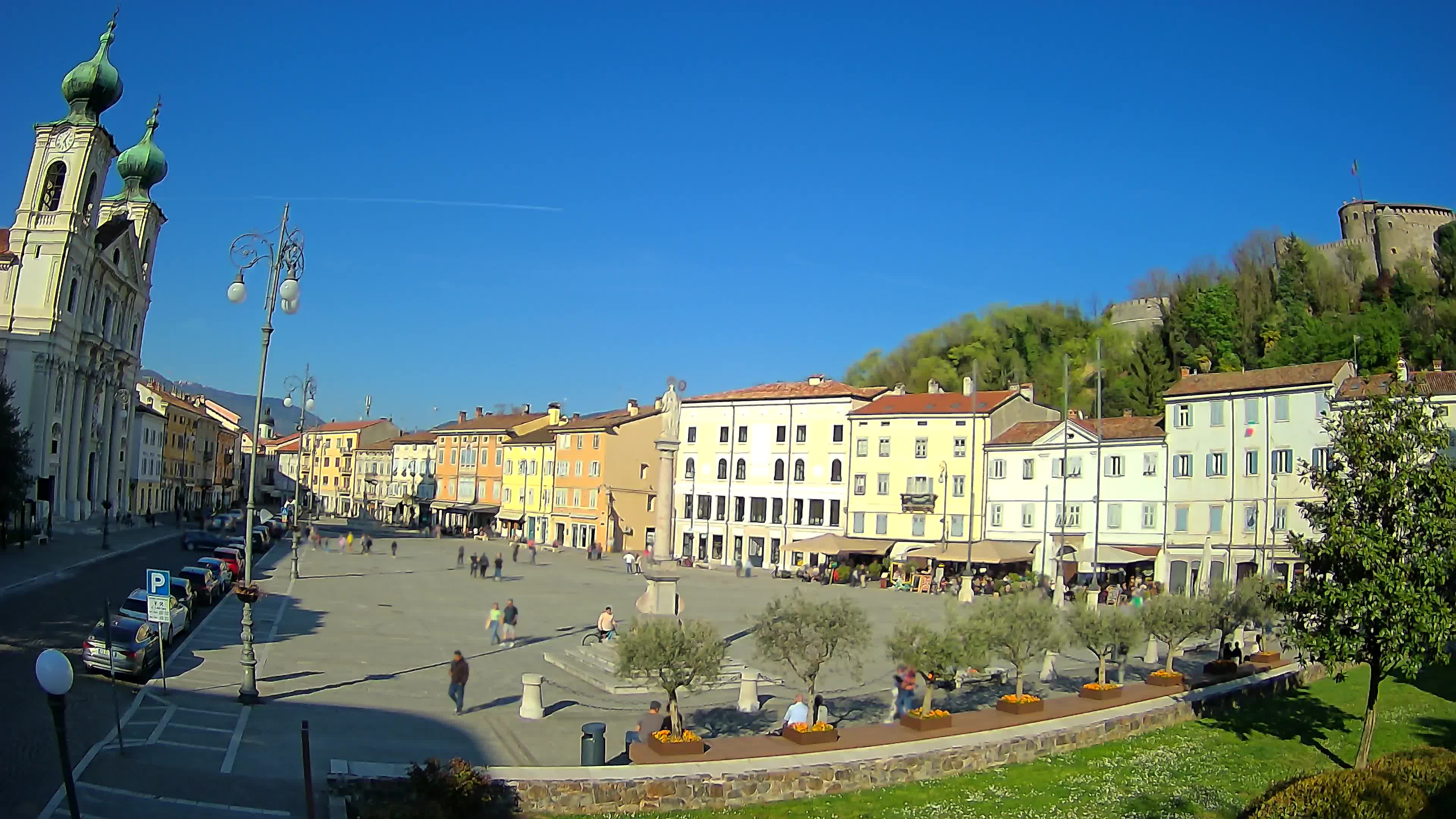 Gorizia Piazza della Vittoria e chiesa di S. Ignazio