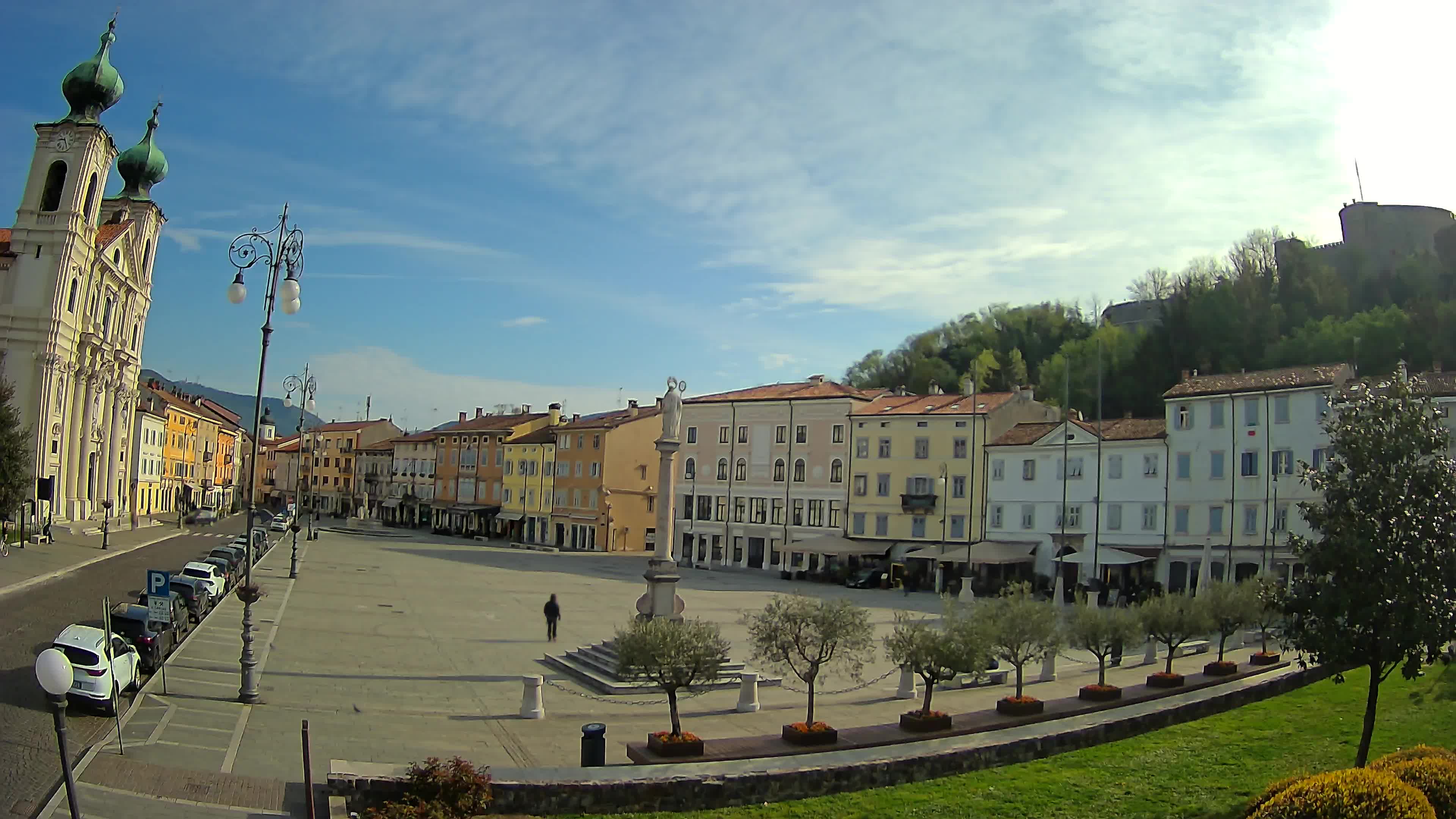 Gorizia Piazza della Vittoria e chiesa di S. Ignazio