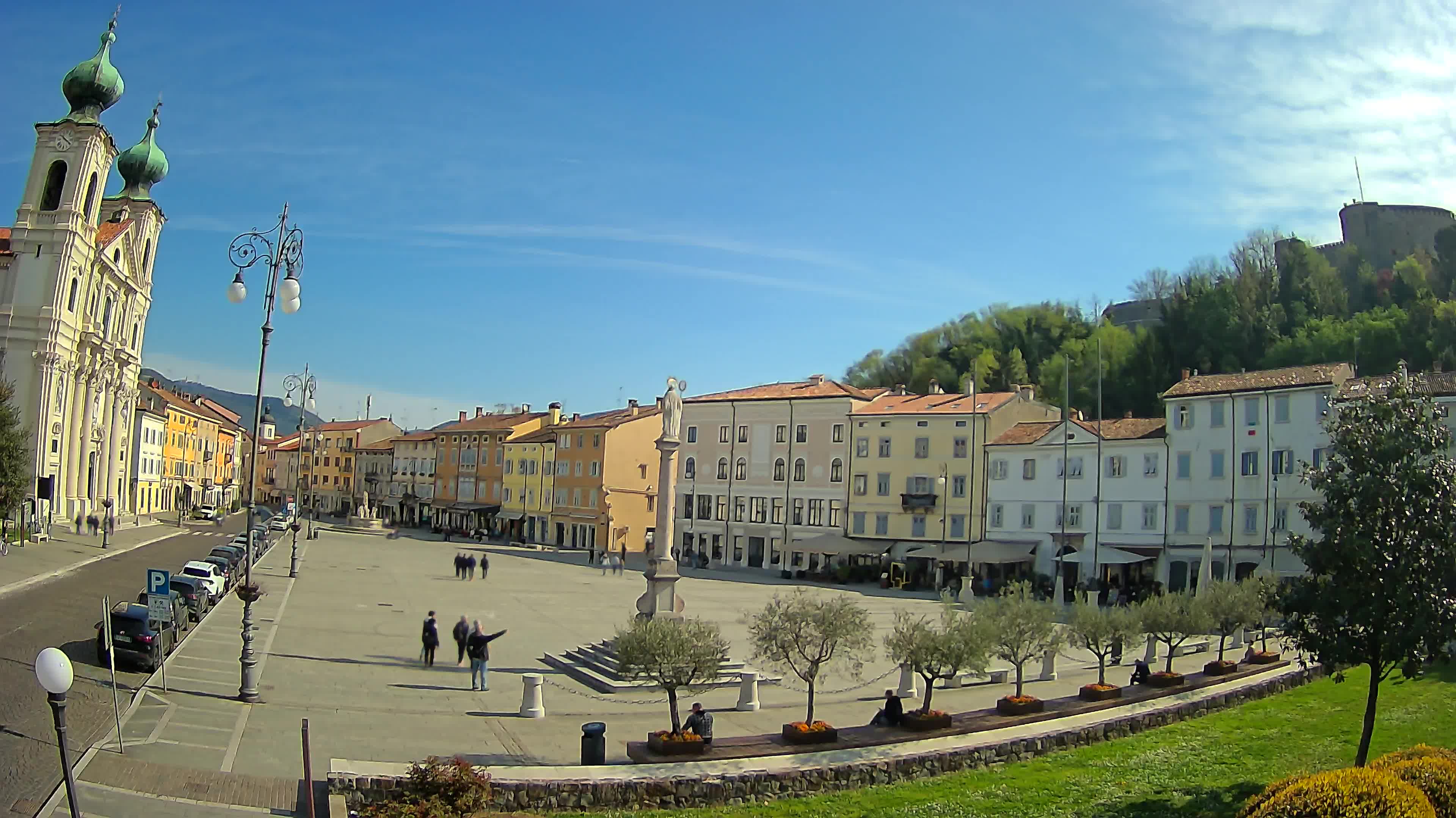 Gorizia Piazza della Vittoria e chiesa di S. Ignazio