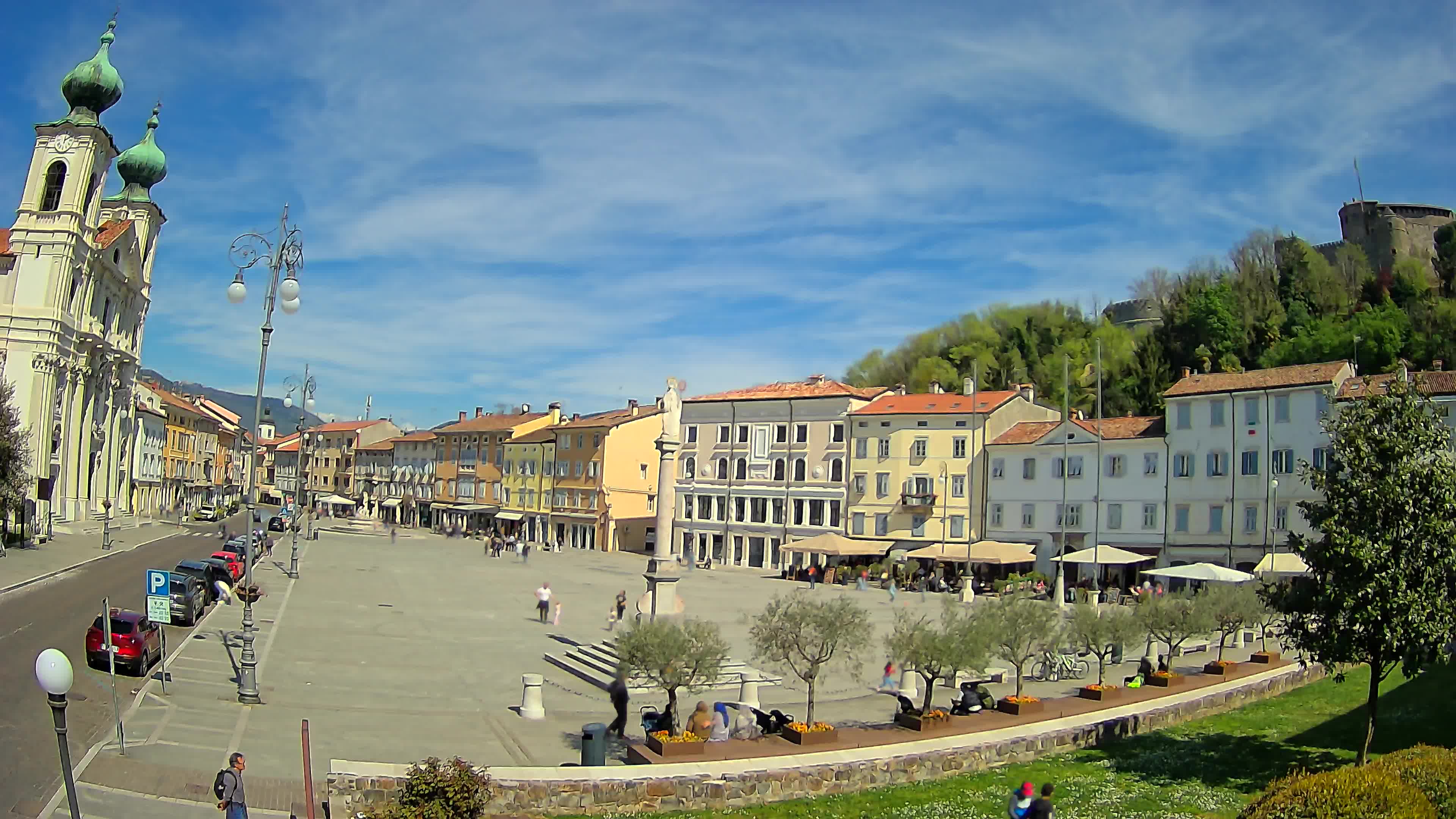 Gorizia Piazza della Vittoria e chiesa di S. Ignazio