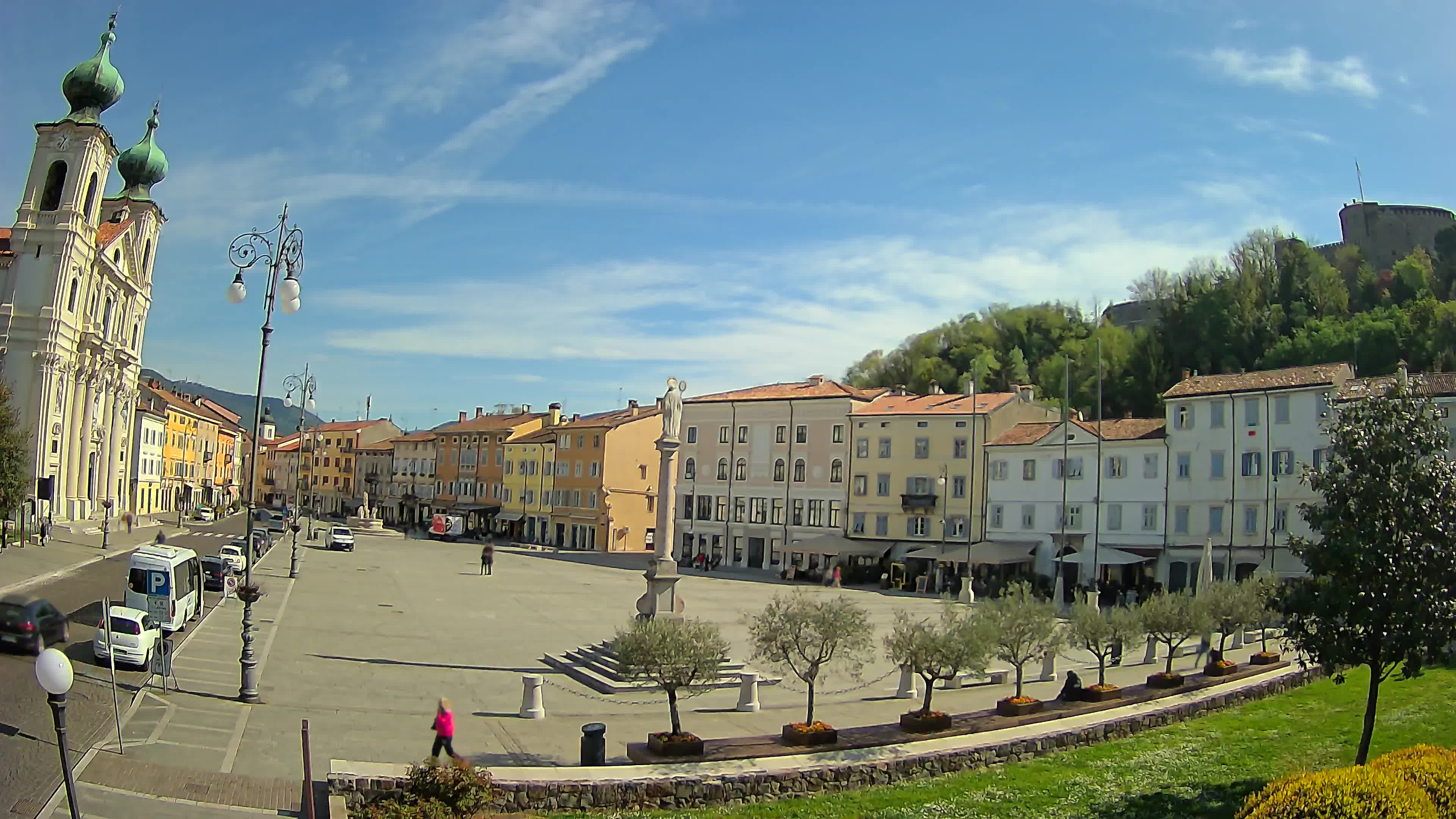Gorizia Piazza della Vittoria e chiesa di S. Ignazio