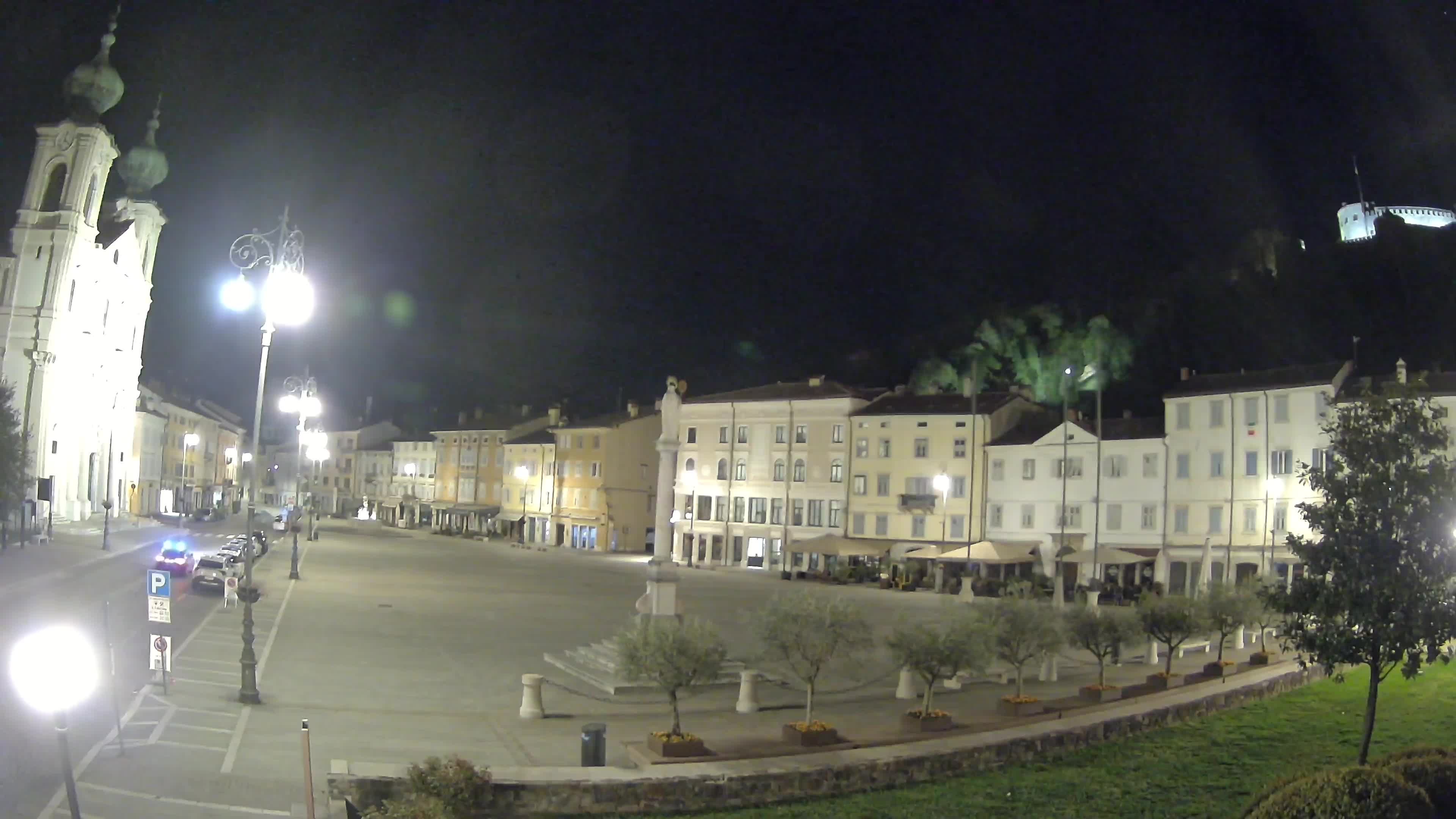 Gorizia Piazza della Vittoria e chiesa di S. Ignazio