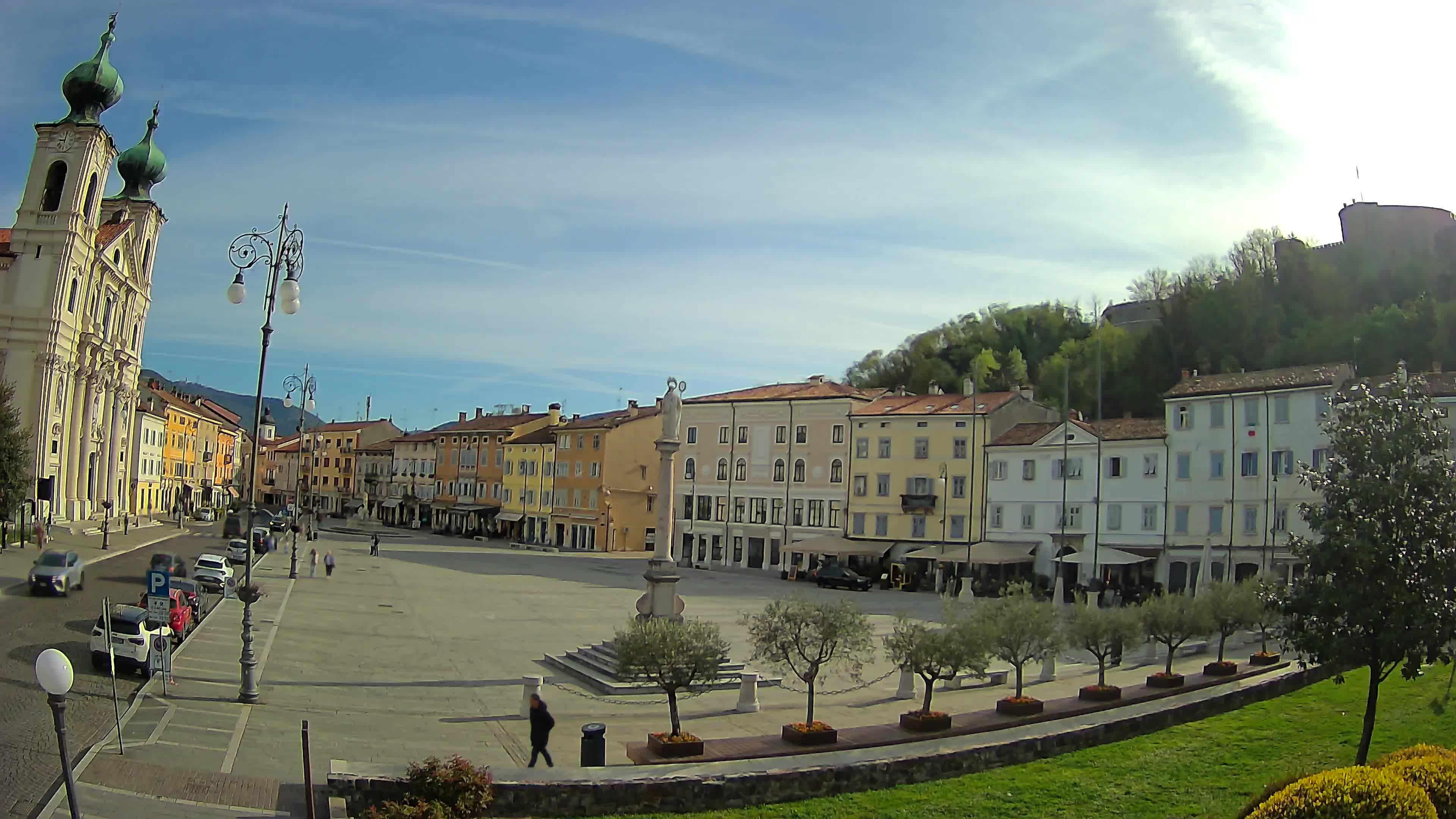 Gorizia Piazza della Vittoria e chiesa di S. Ignazio