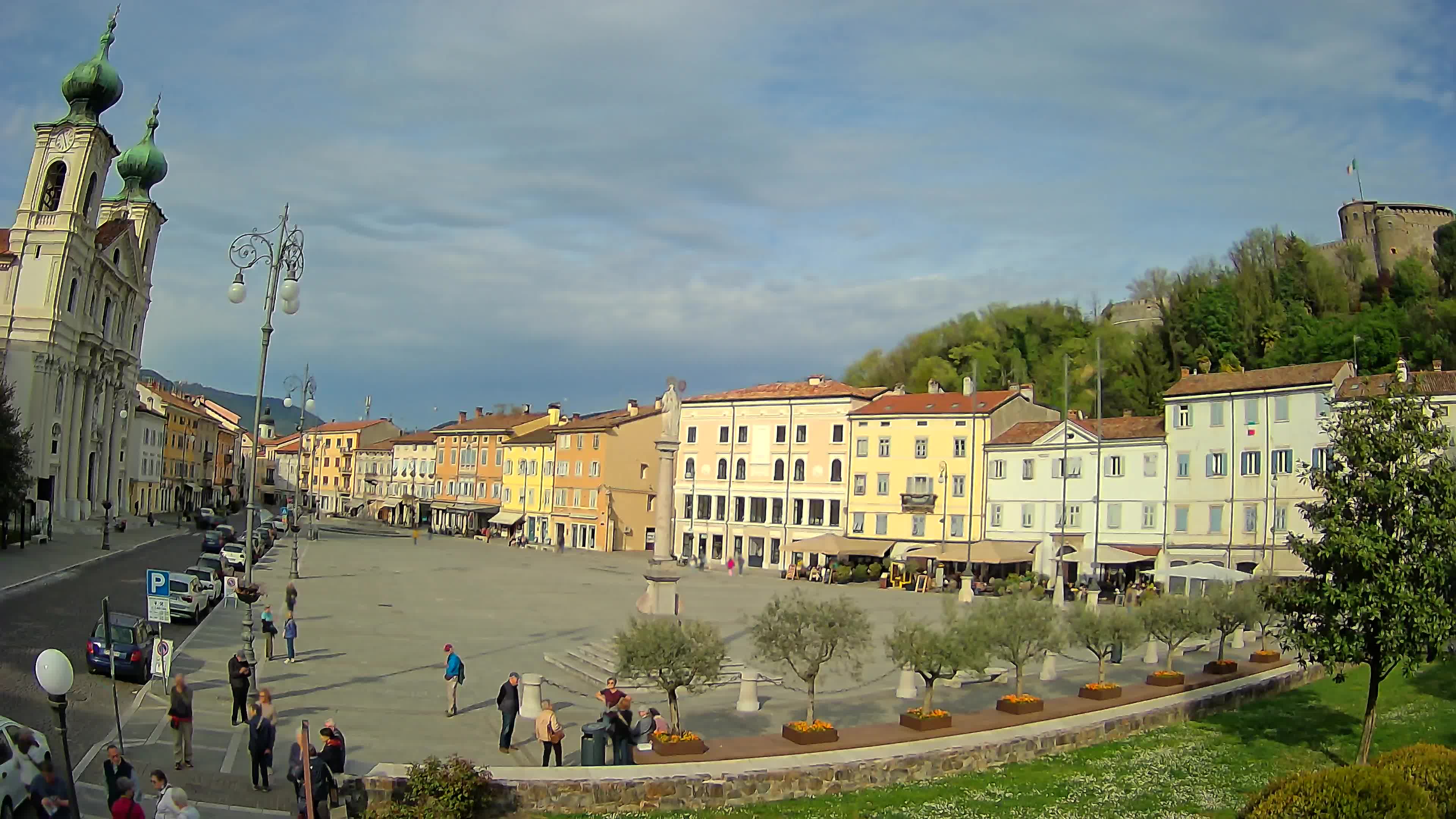 Gorizia Piazza della Vittoria e chiesa di S. Ignazio