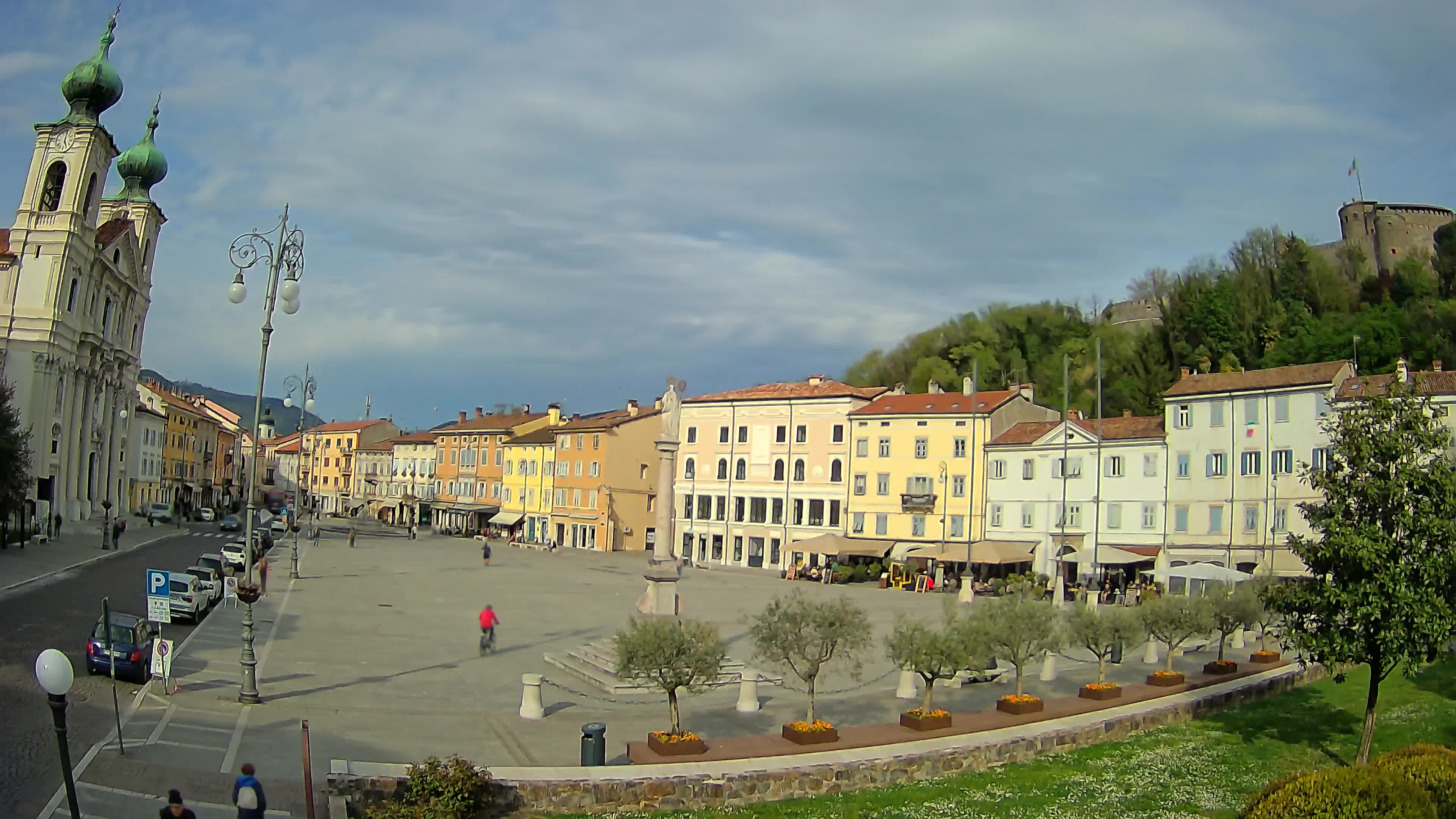Gorizia – Plaza Vittoria – iglesia de San Pedro. Ignacio