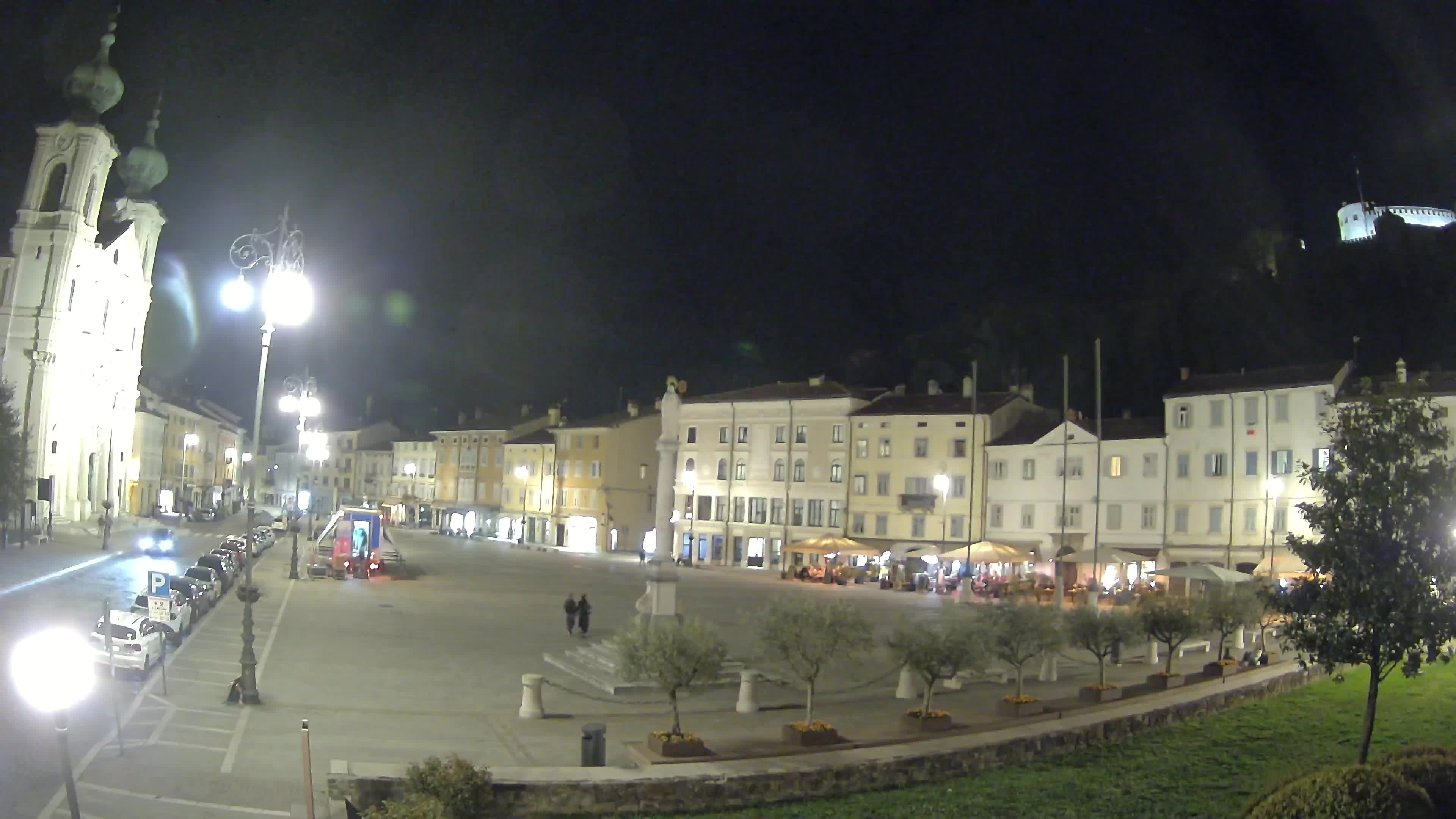 Kamera Gorica Travnik in cerkev sv. Ignacija