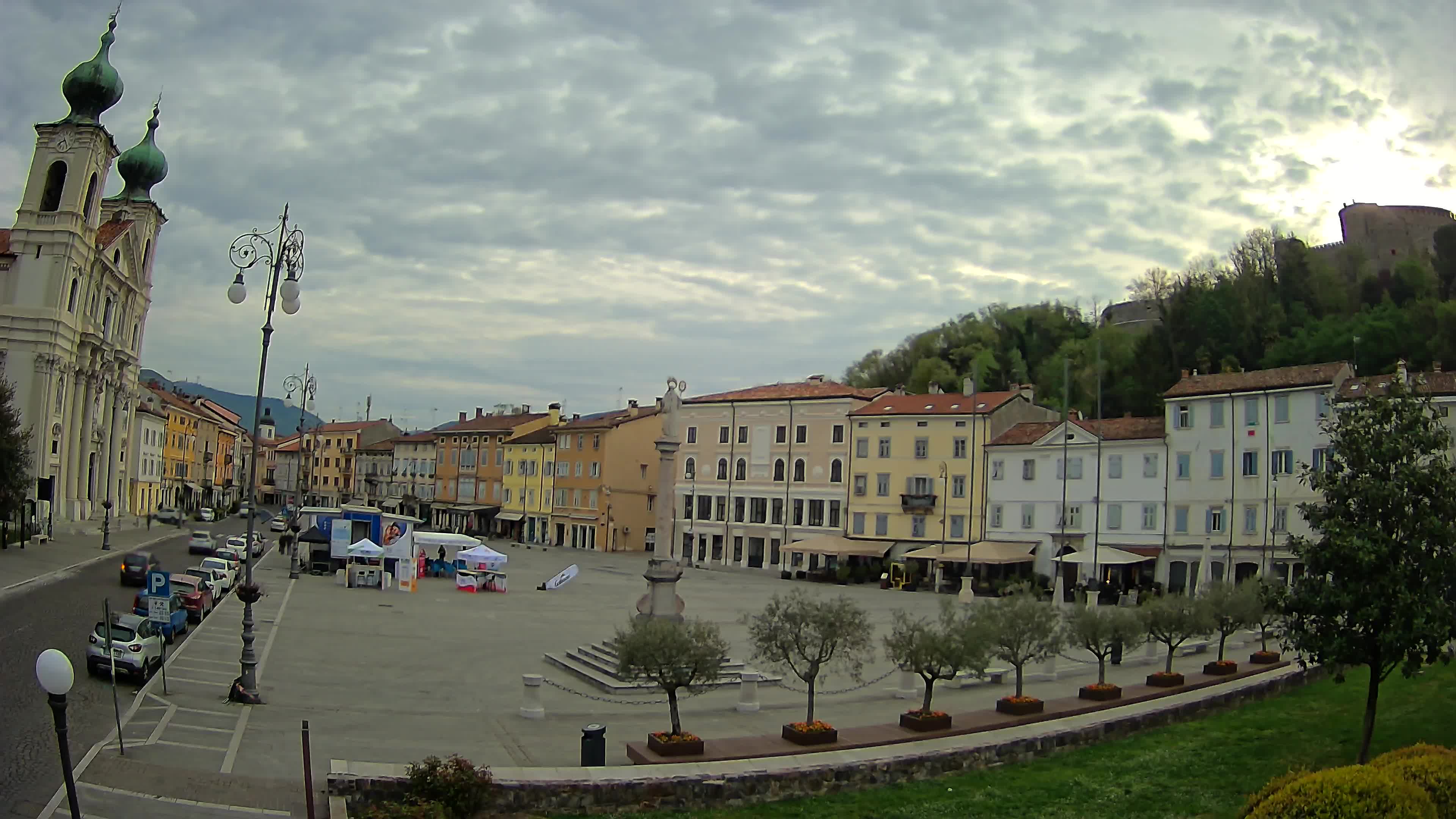 Gorizia – Plaza Vittoria – iglesia de San Pedro. Ignacio