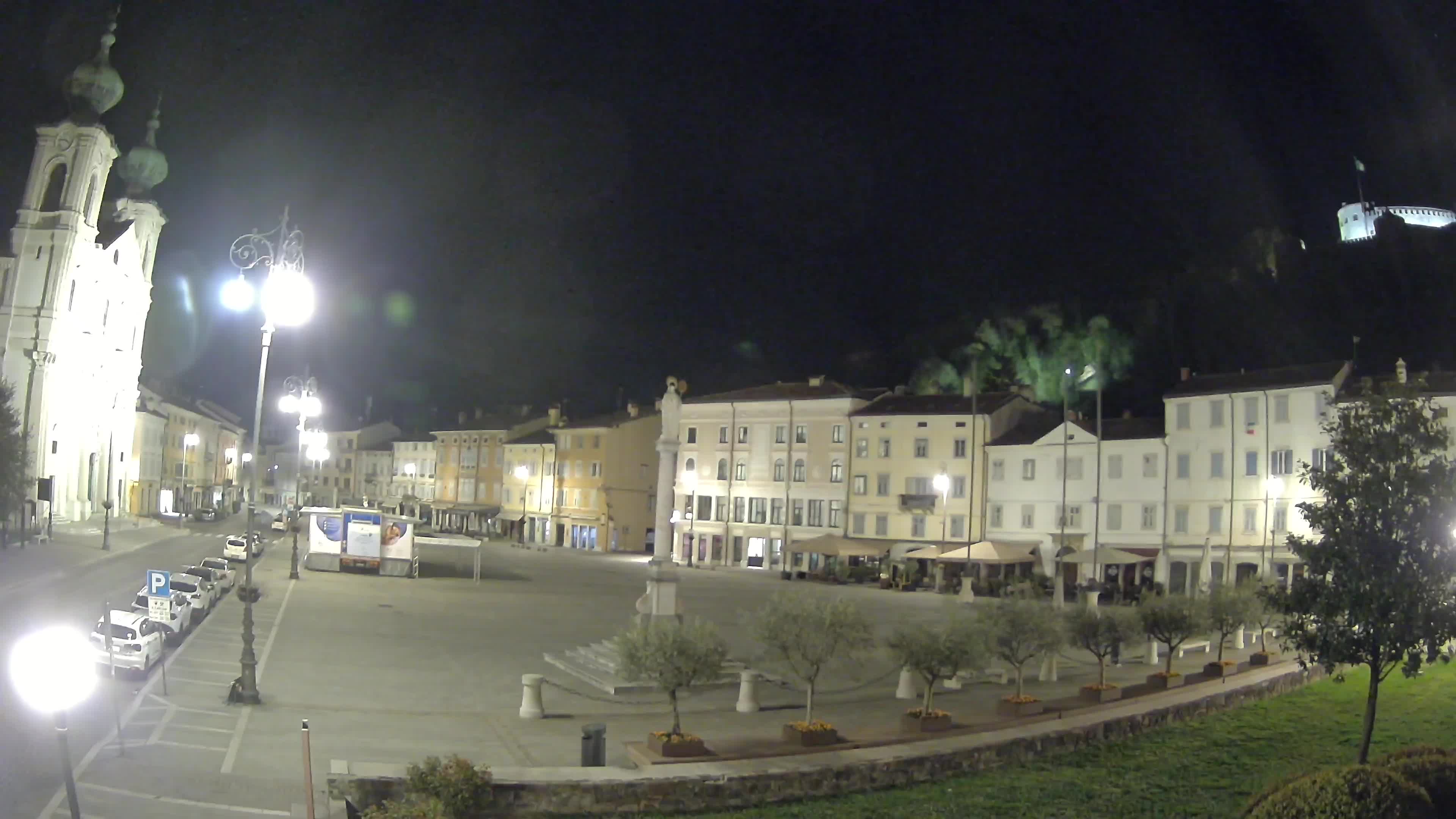 Gorizia Piazza della Vittoria e chiesa di S. Ignazio