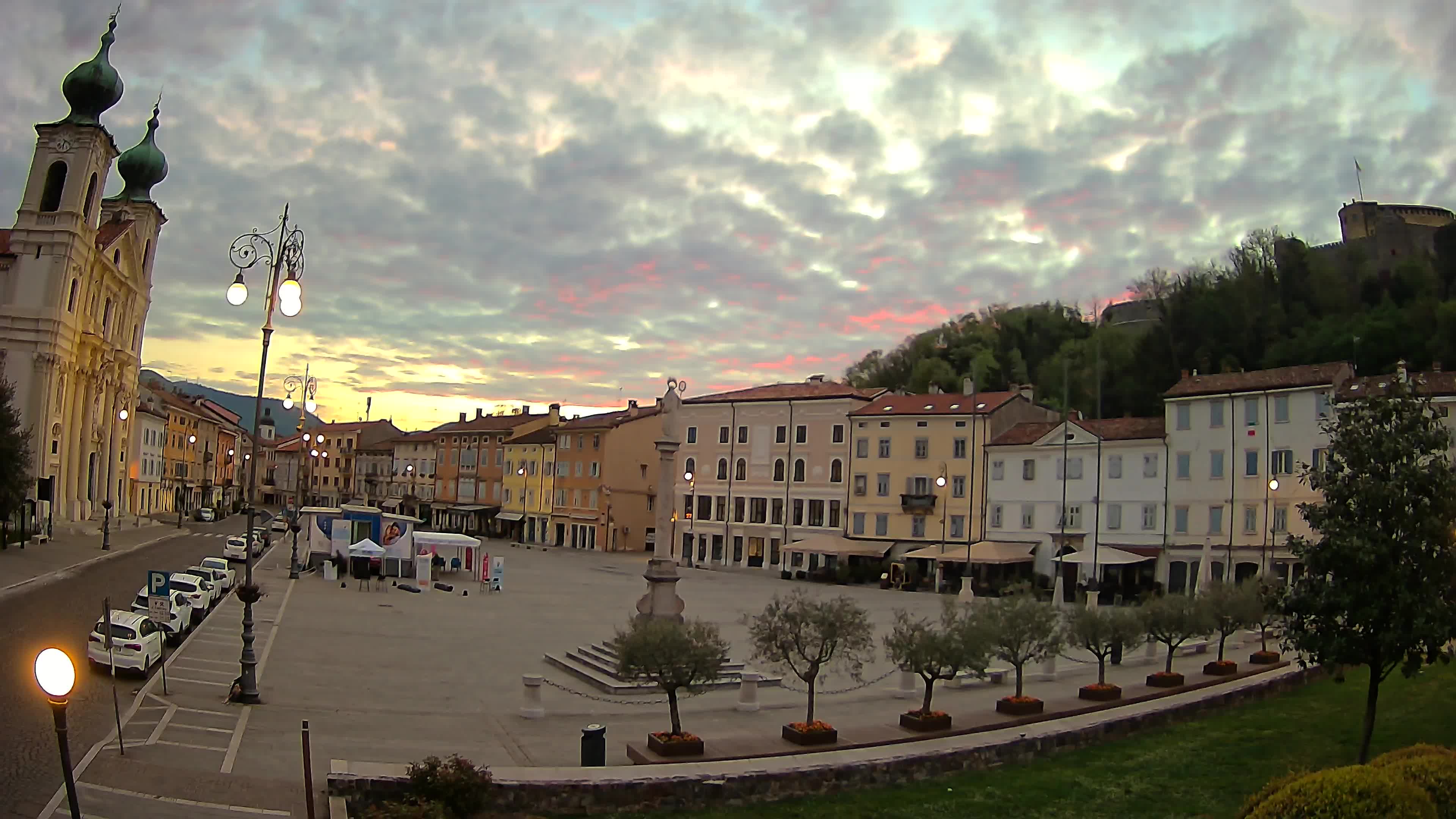 Gorizia – Plaza Vittoria – iglesia de San Pedro. Ignacio