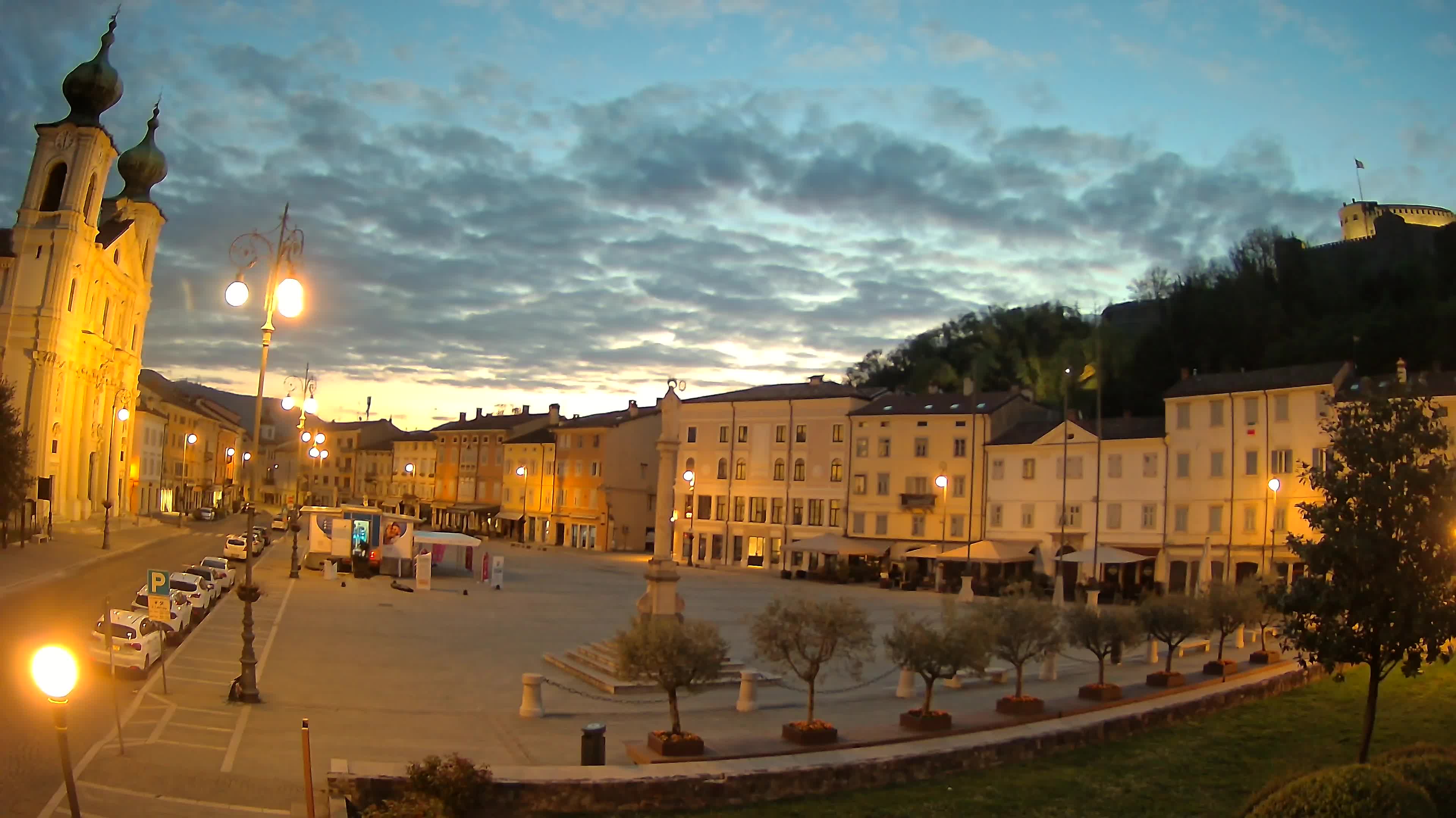 Gorizia – Plaza Vittoria – iglesia de San Pedro. Ignacio