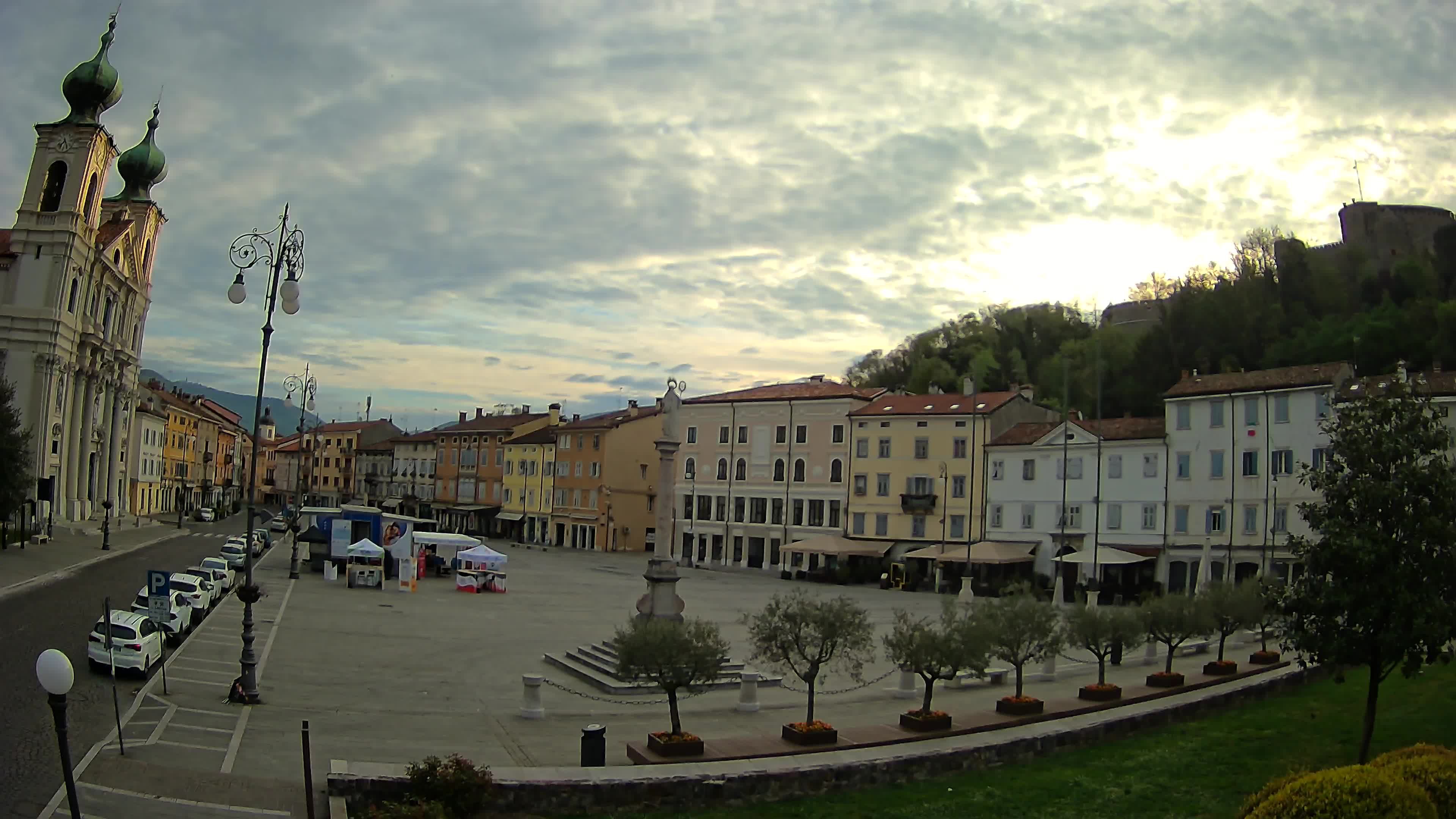 Gorizia – Plaza Vittoria – iglesia de San Pedro. Ignacio