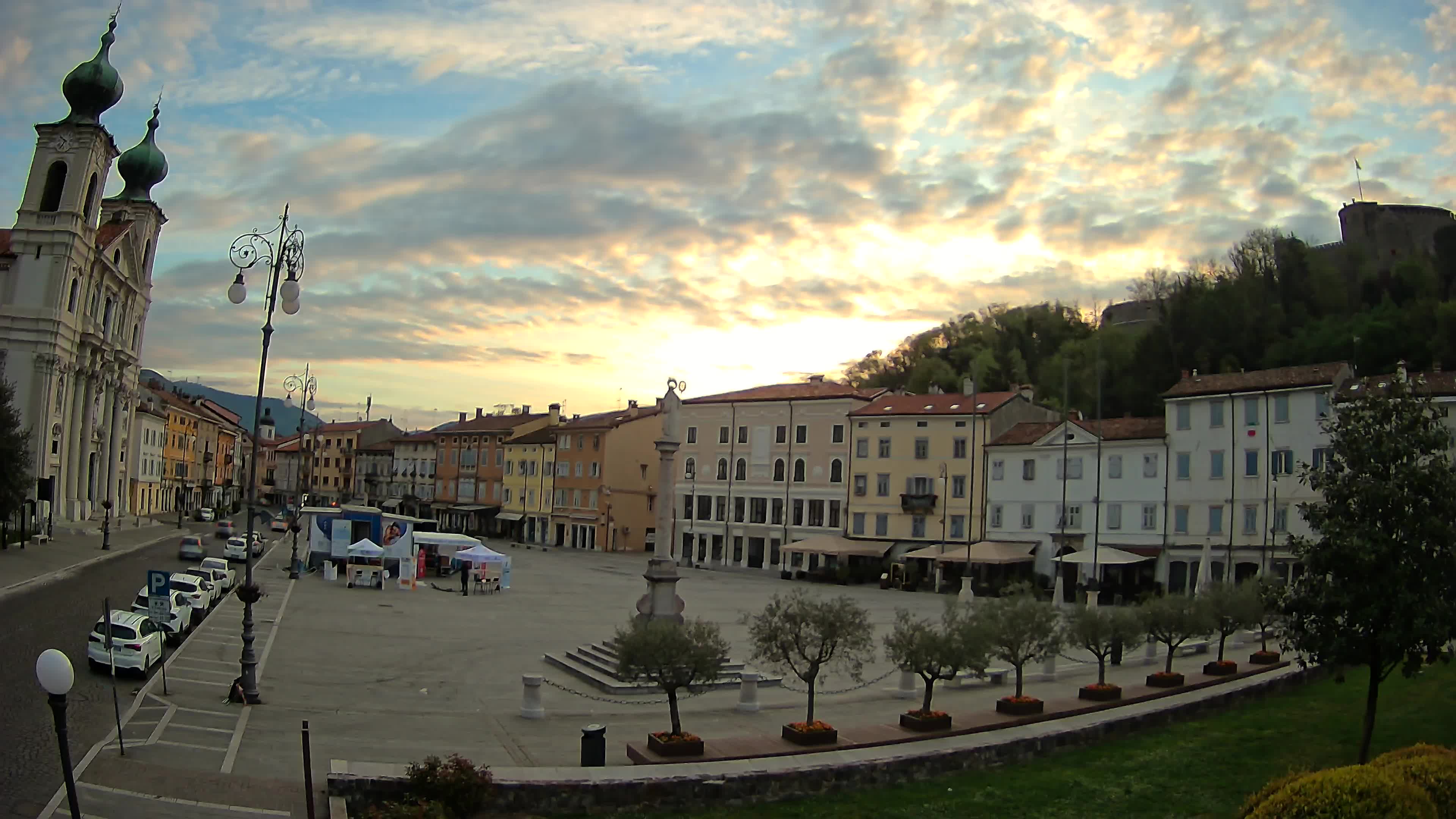 Gorizia – Plaza Vittoria – iglesia de San Pedro. Ignacio