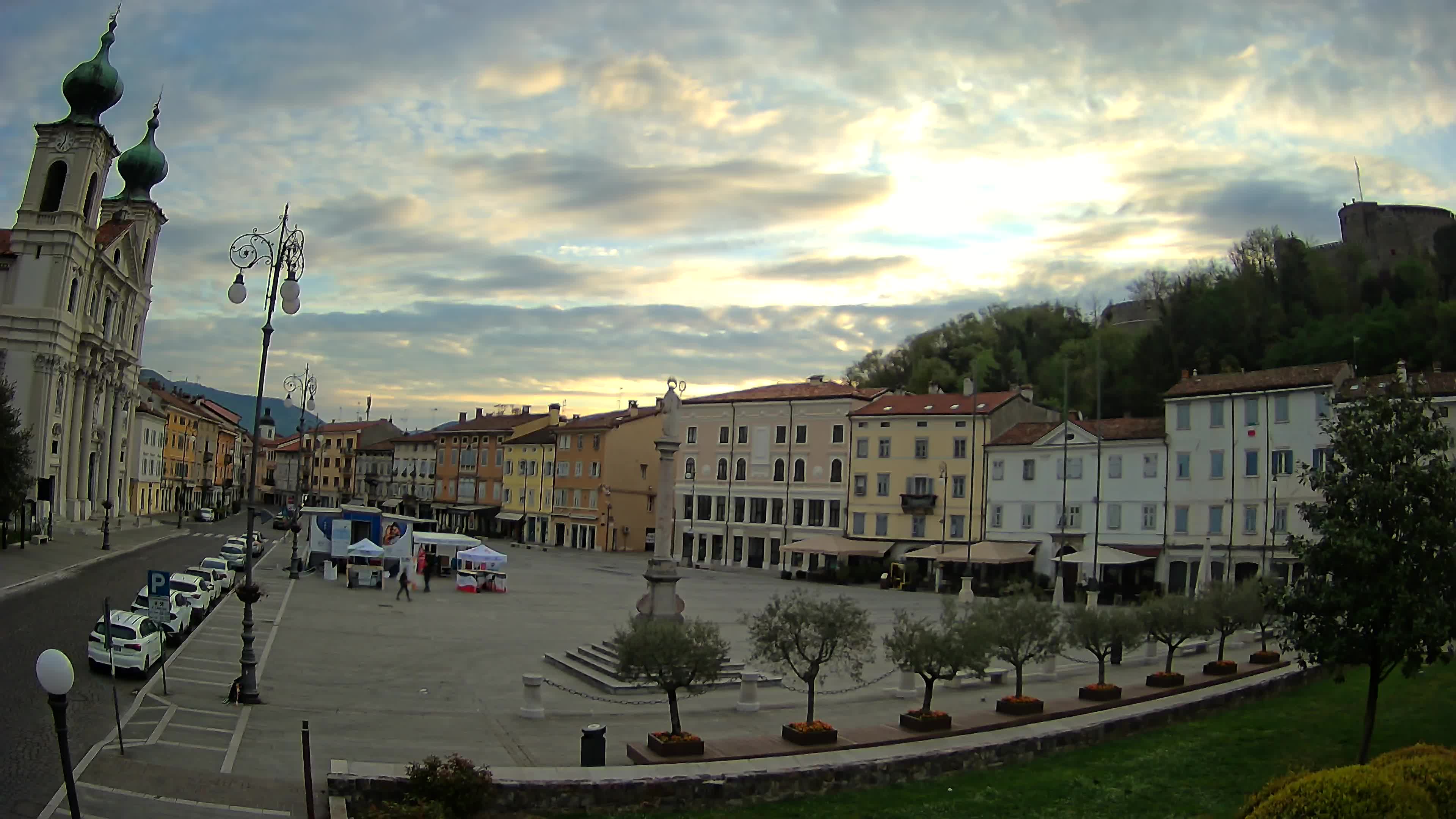 Gorizia – Plaza Vittoria – iglesia de San Pedro. Ignacio