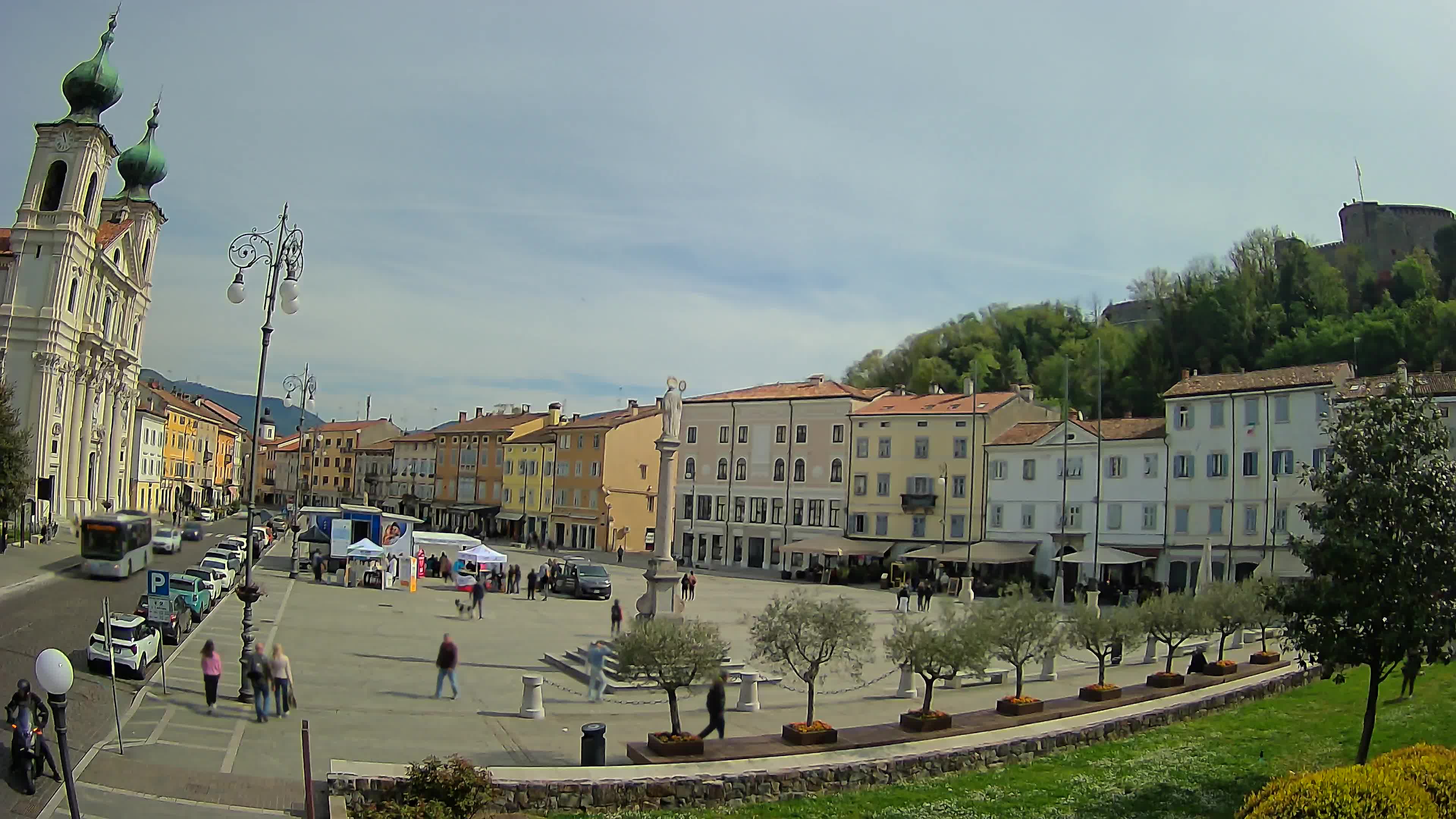 Gorizia Piazza della Vittoria e chiesa di S. Ignazio