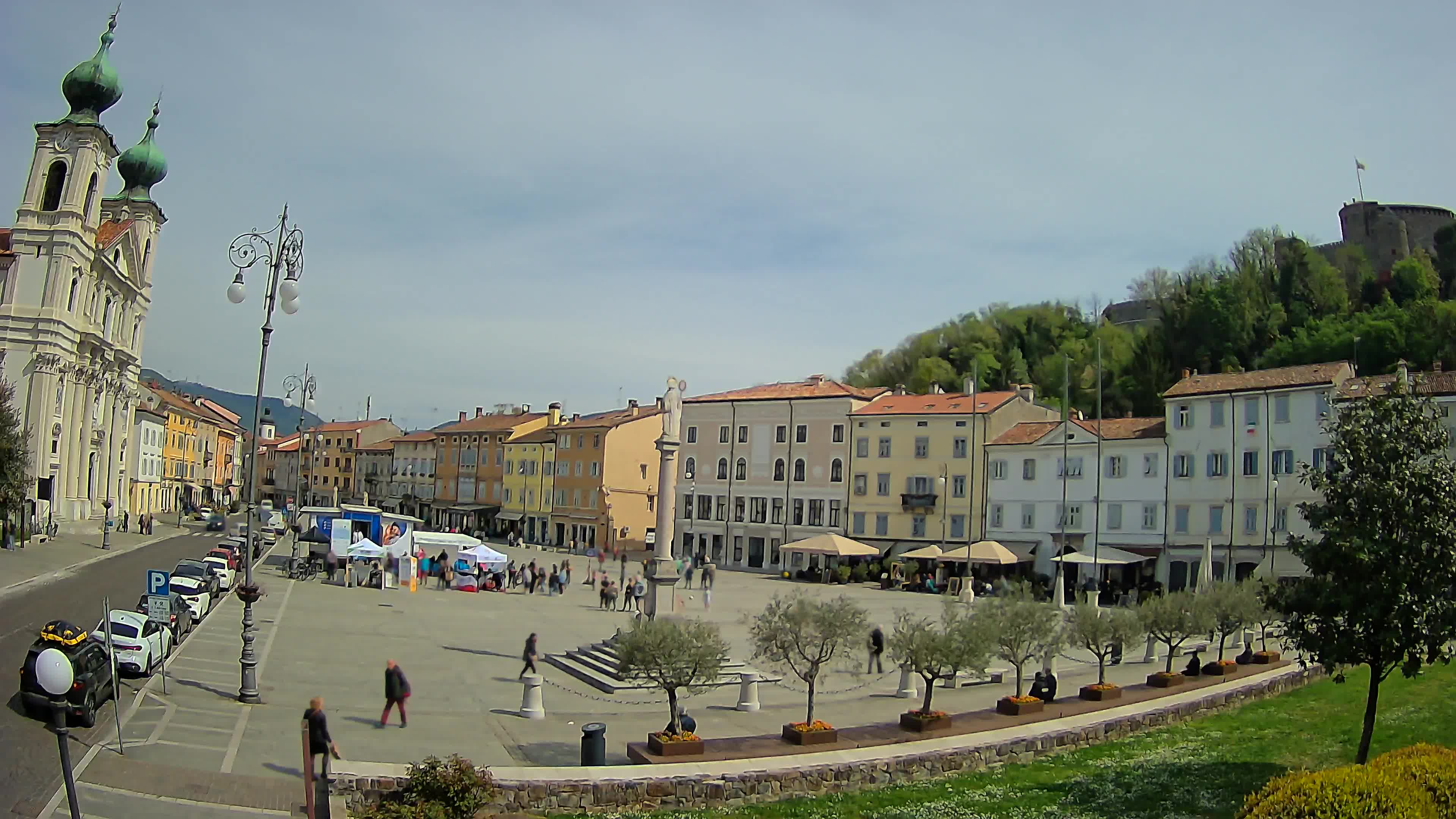 Gorizia Piazza della Vittoria e chiesa di S. Ignazio