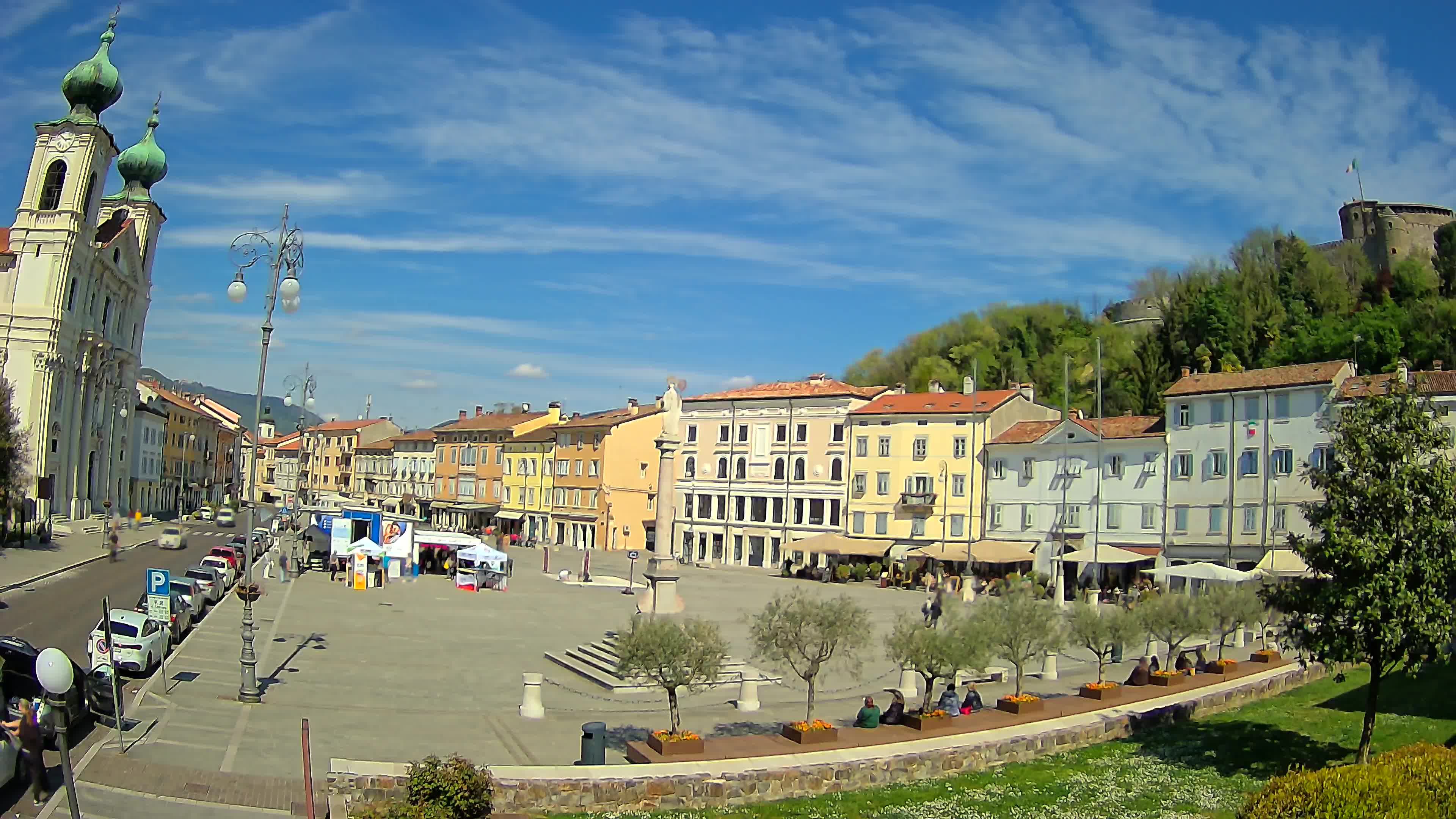 Gorizia – Plaza Vittoria – iglesia de San Pedro. Ignacio