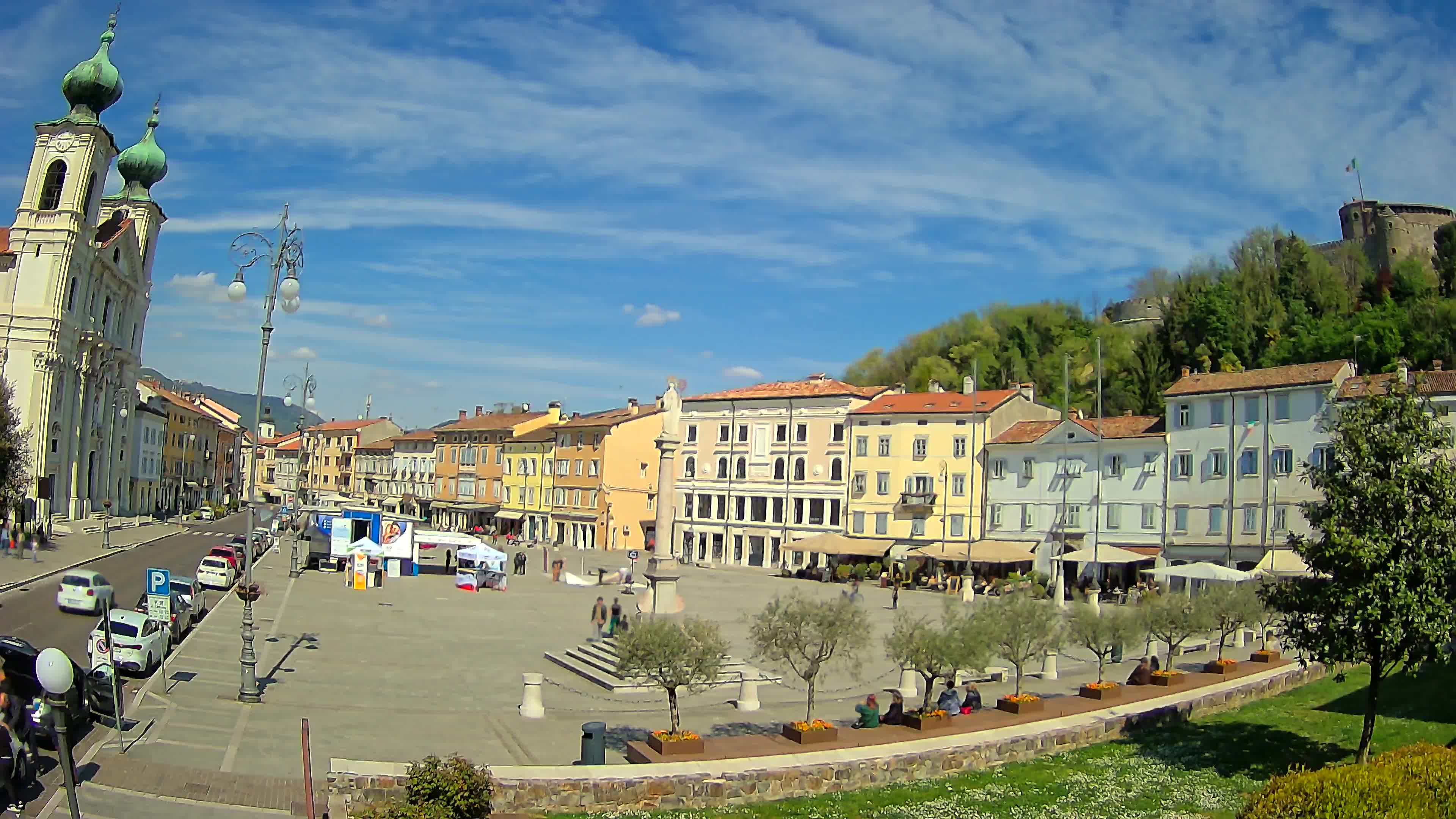 Gorizia – Plaza Vittoria – iglesia de San Pedro. Ignacio
