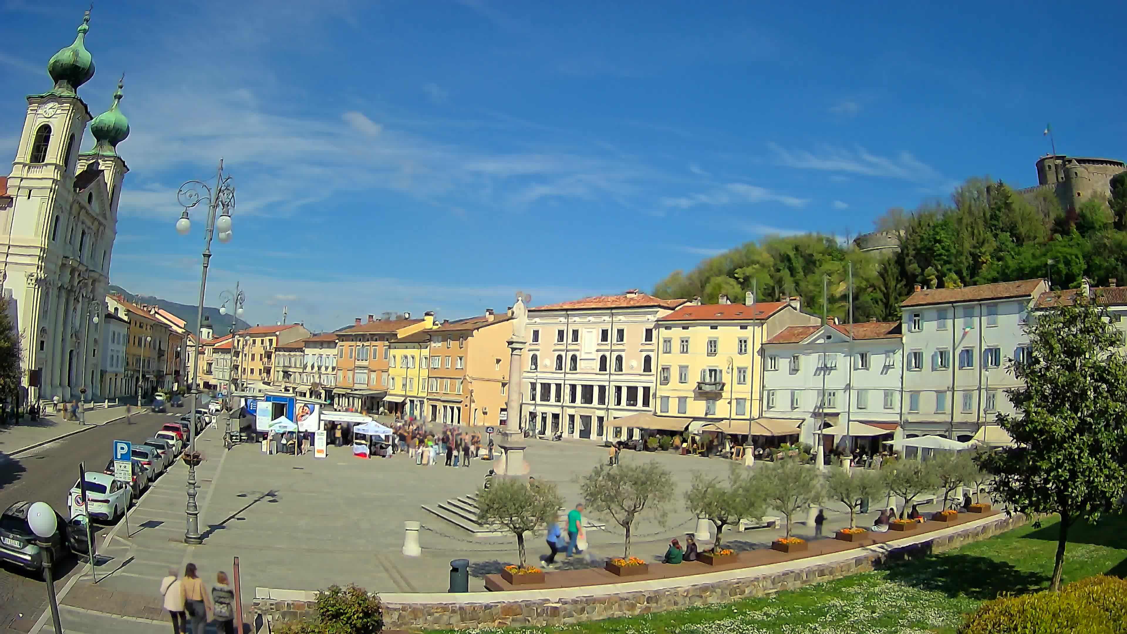 Gorizia Piazza della Vittoria e chiesa di S. Ignazio