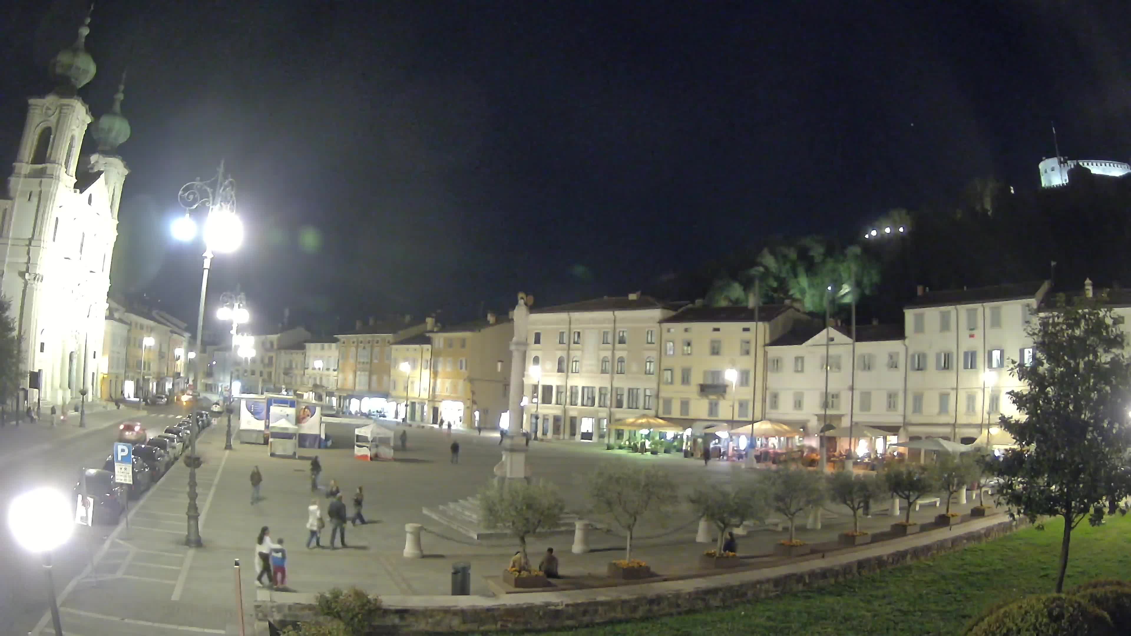 Gorizia Piazza della Vittoria e chiesa di S. Ignazio
