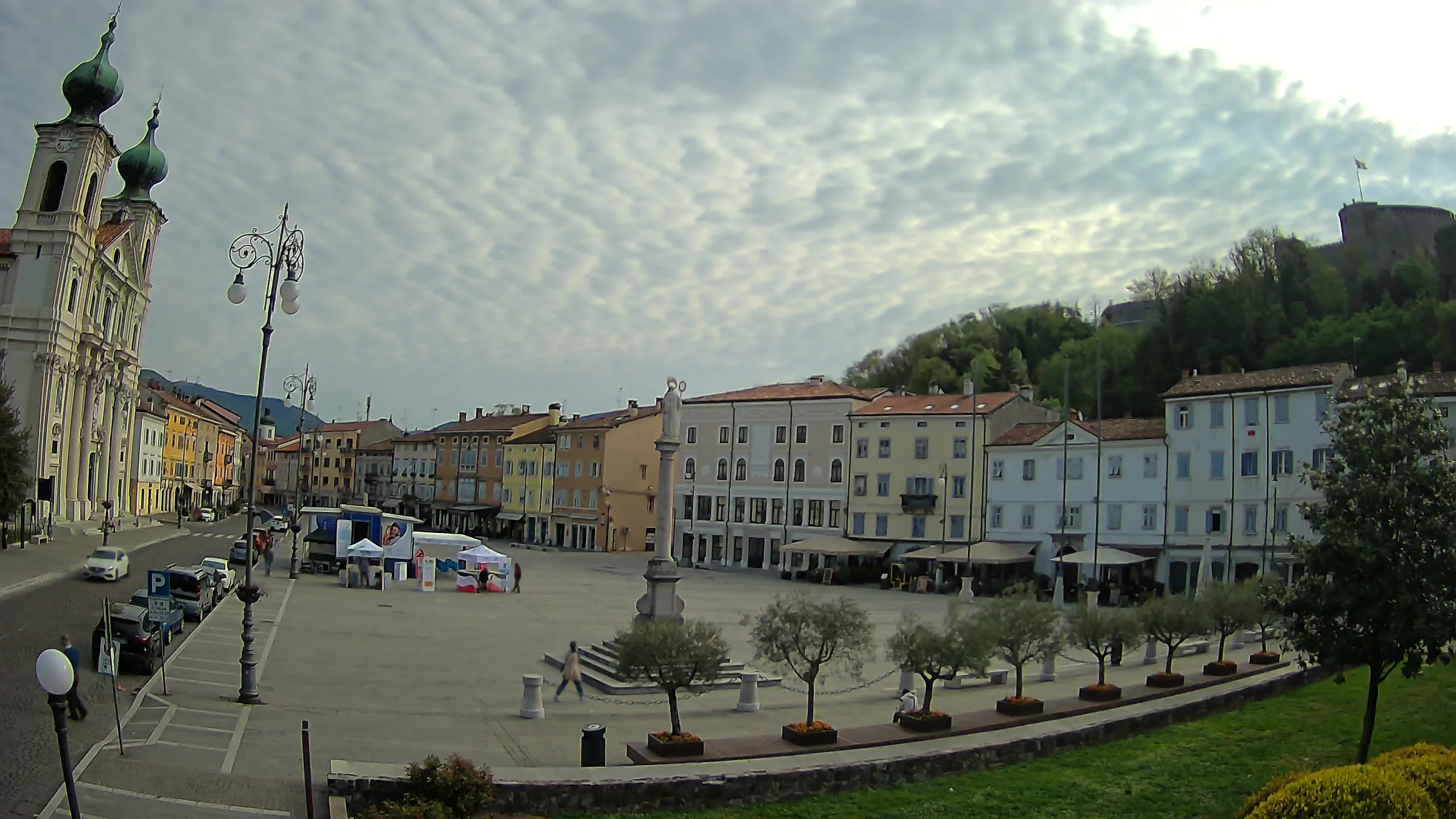 Gorizia Piazza della Vittoria e chiesa di S. Ignazio