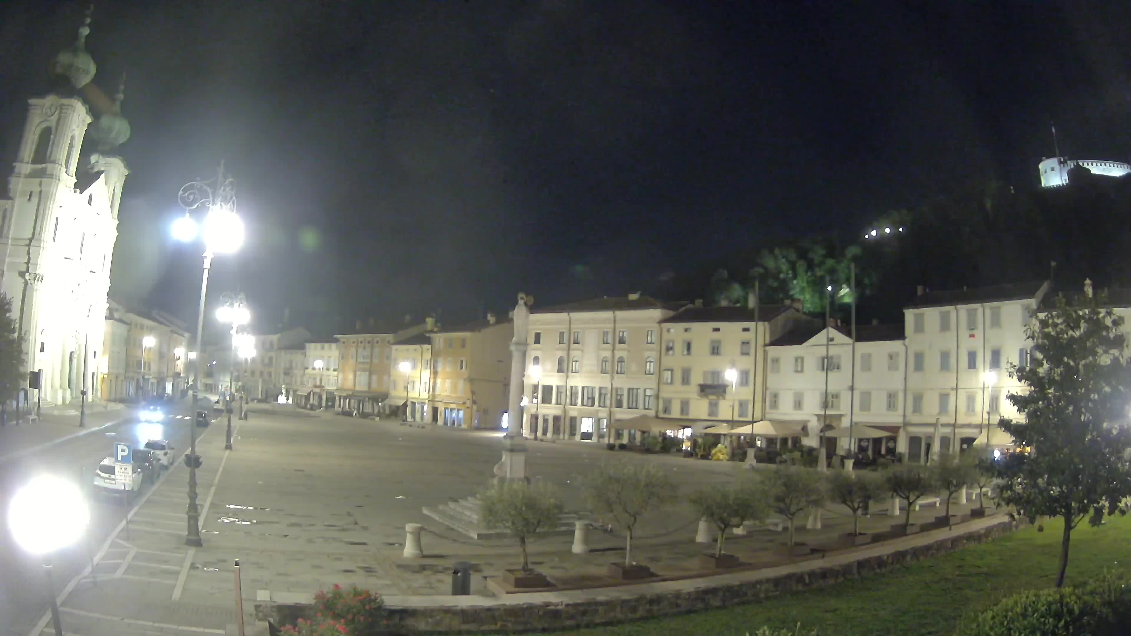 Gorizia Piazza della Vittoria e chiesa di S. Ignazio