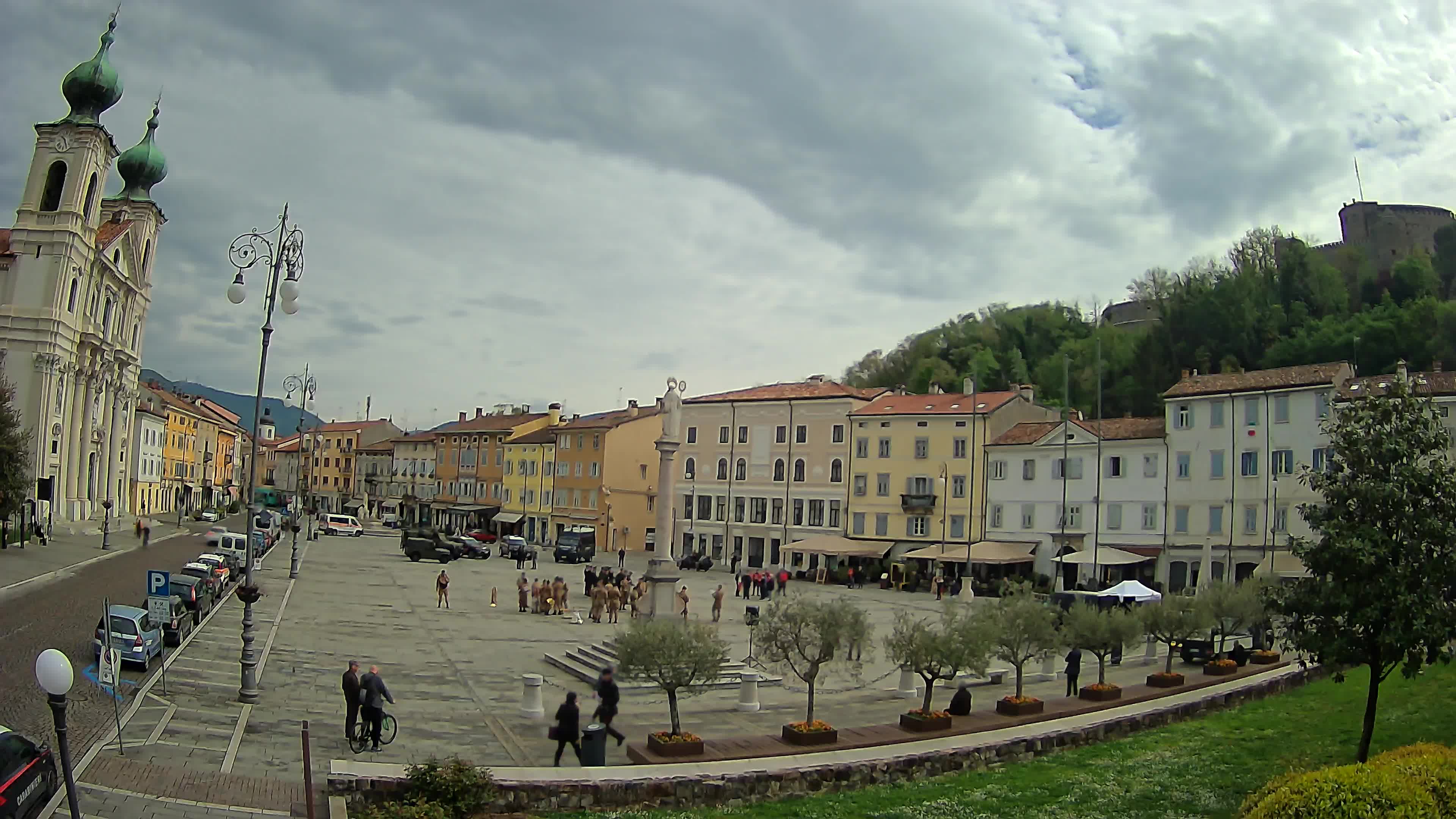 Gorizia Piazza della Vittoria e chiesa di S. Ignazio