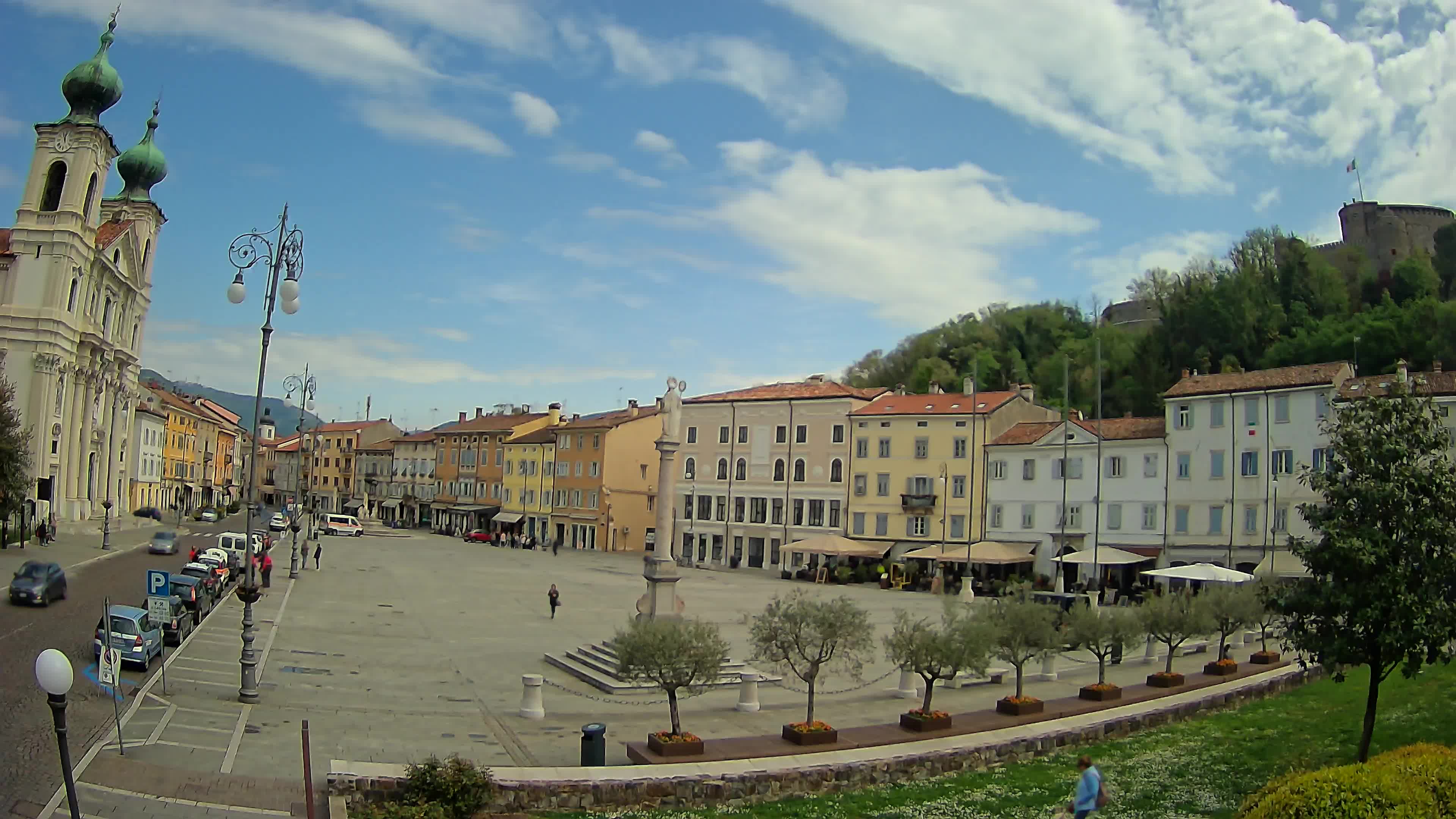 Gorizia Piazza della Vittoria e chiesa di S. Ignazio
