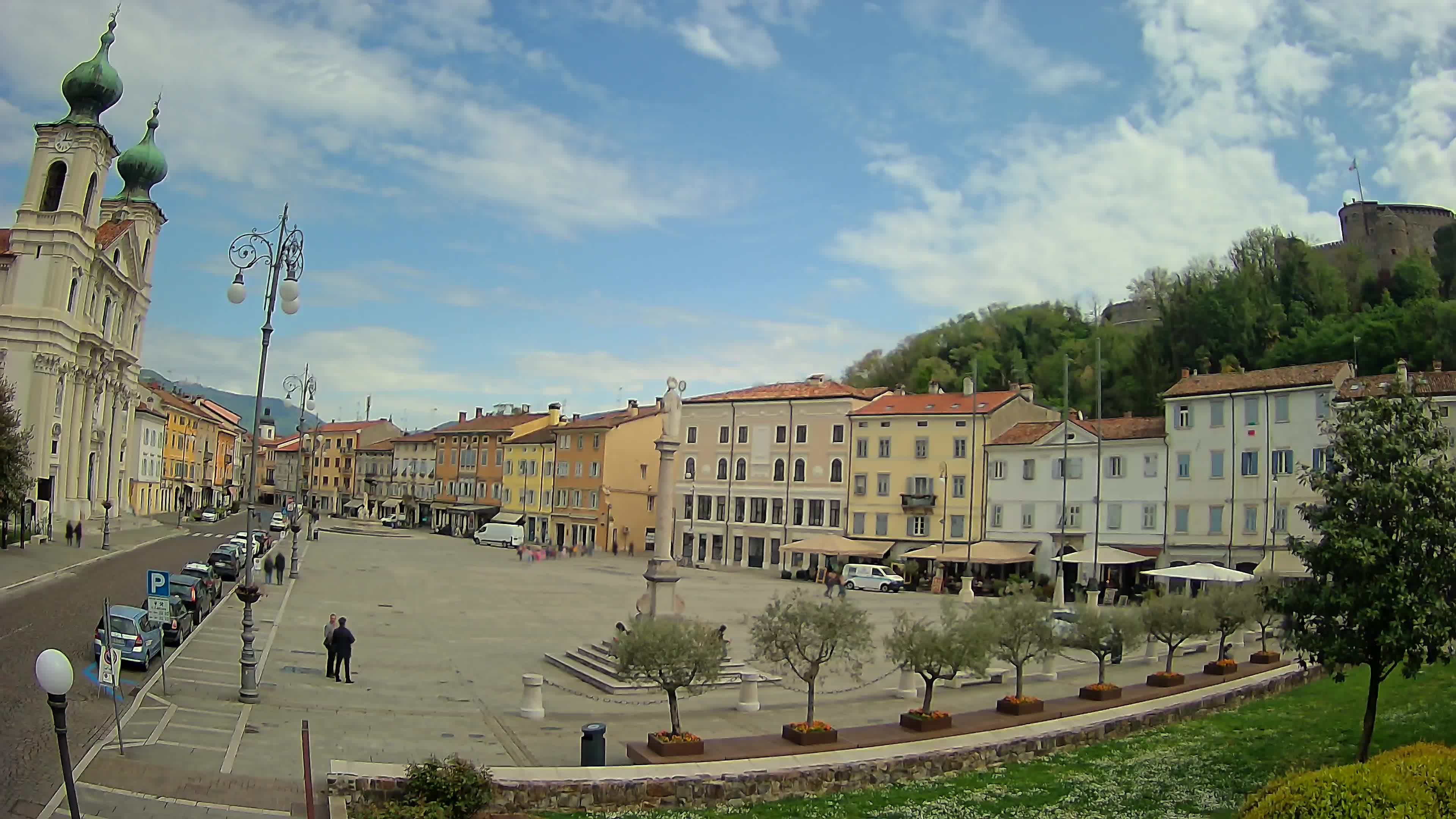 Gorizia Piazza della Vittoria e chiesa di S. Ignazio