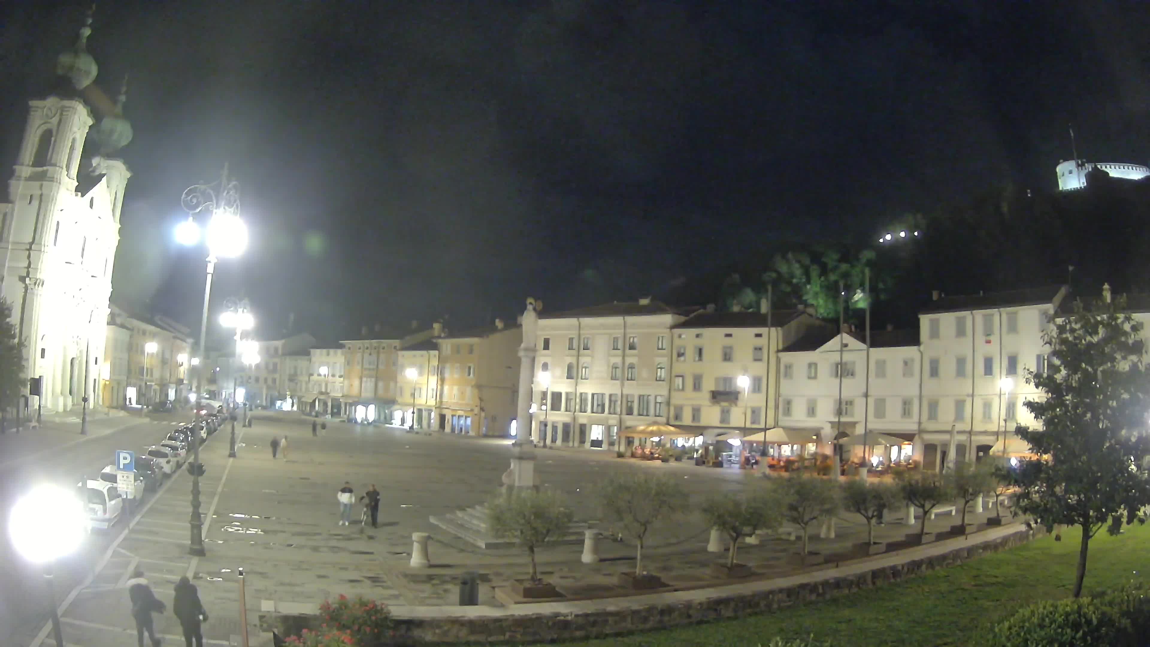 Kamera Gorica Travnik in cerkev sv. Ignacija