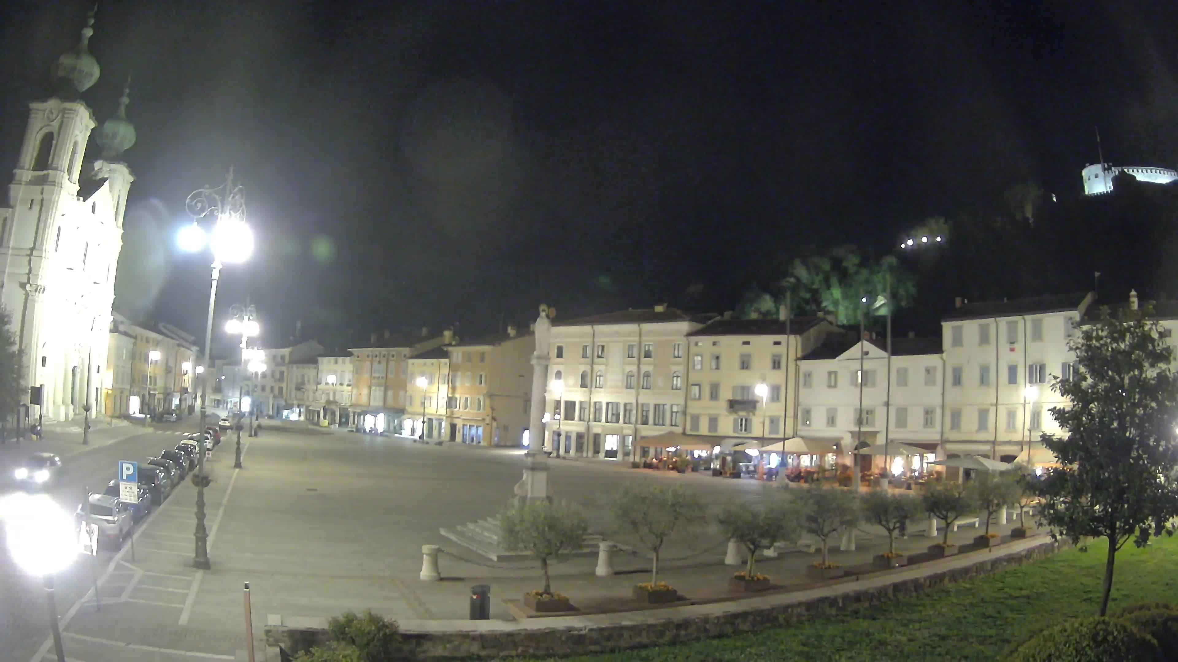 Gorizia Piazza della Vittoria e chiesa di S. Ignazio